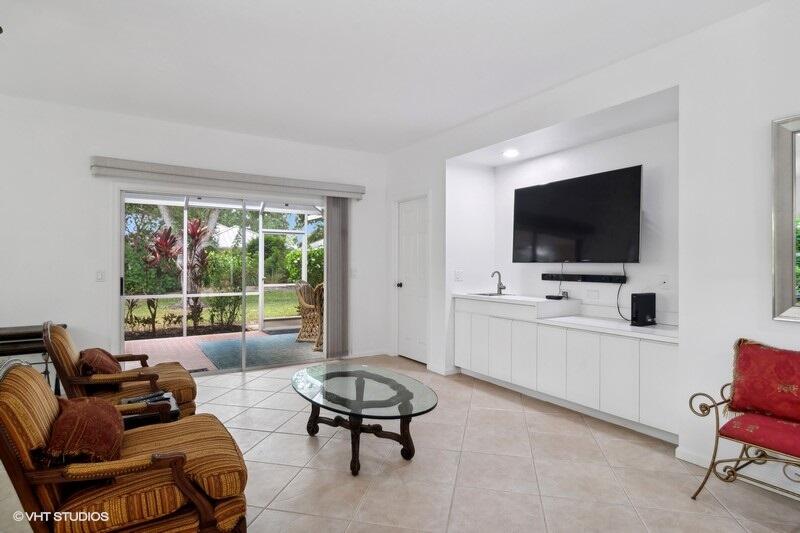 RESERVE GOLF VILLAS - Residential Lease
