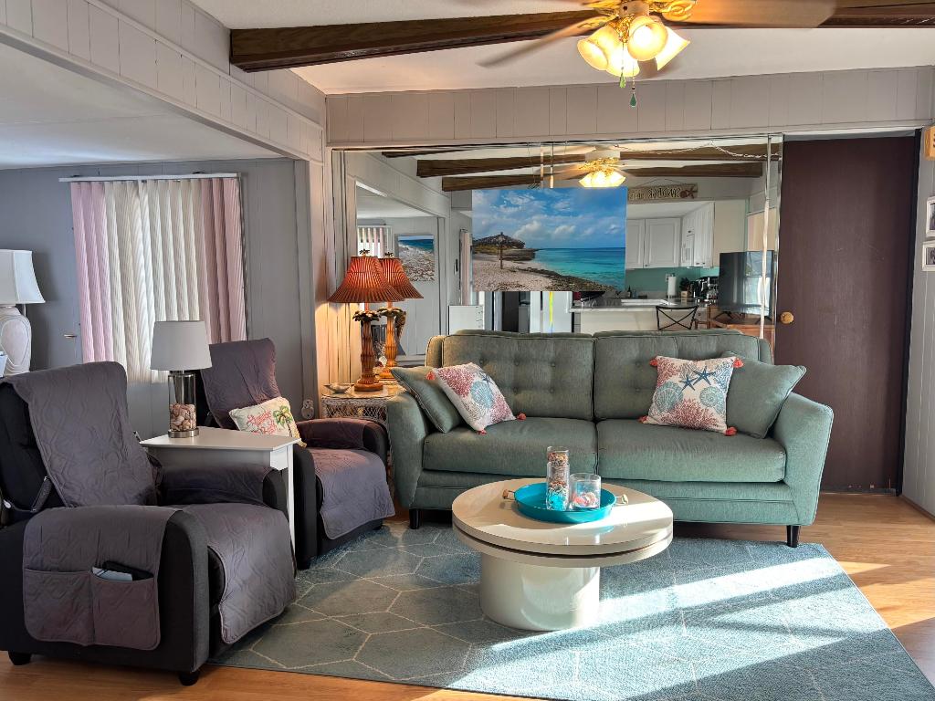 PARRY TRAILER VILLAGE - Residential