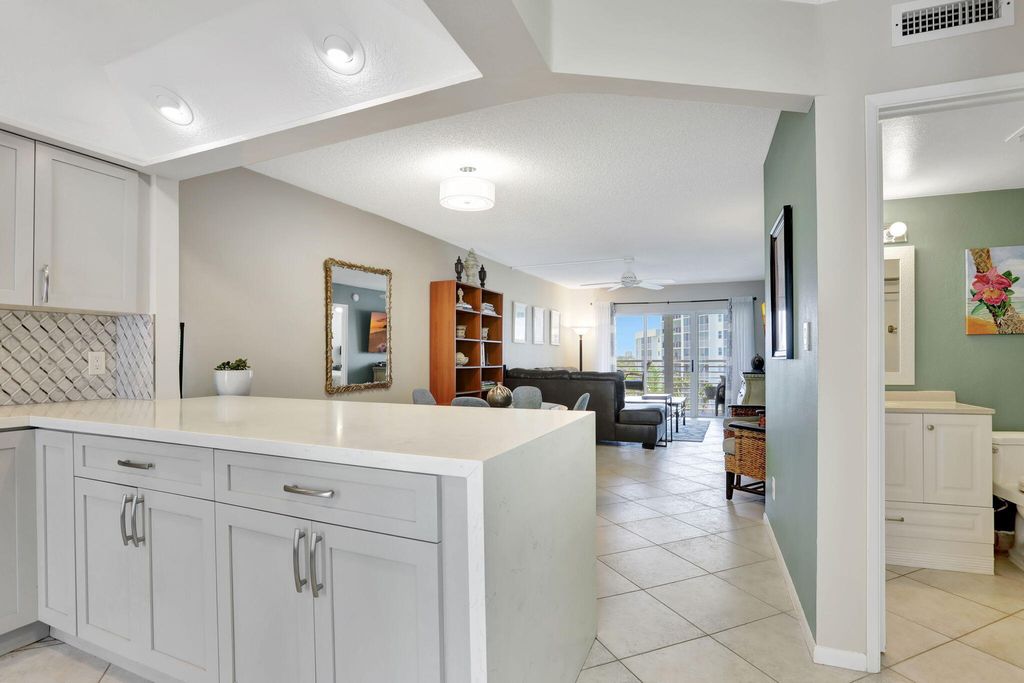 Photo of 2731 NE 14th Street Causeway #702, Pompano Beach, FL 33062 (MLS # R11163075)