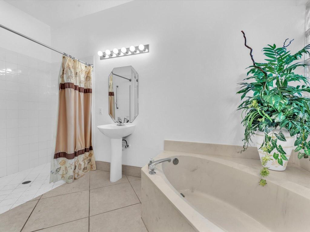 CASTLE ROCK A REPLAT - Residential