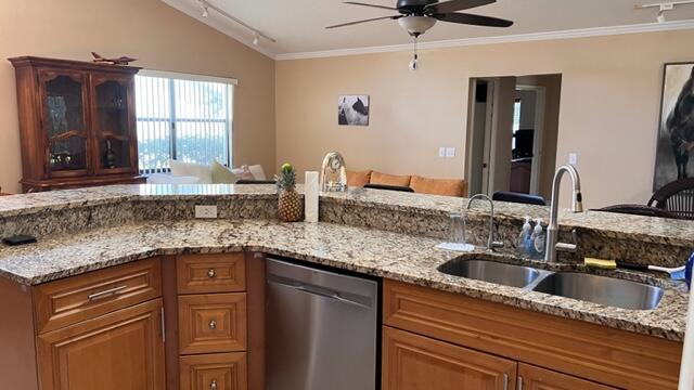SUGAR POND MANOR OF WELLI - Residential Lease