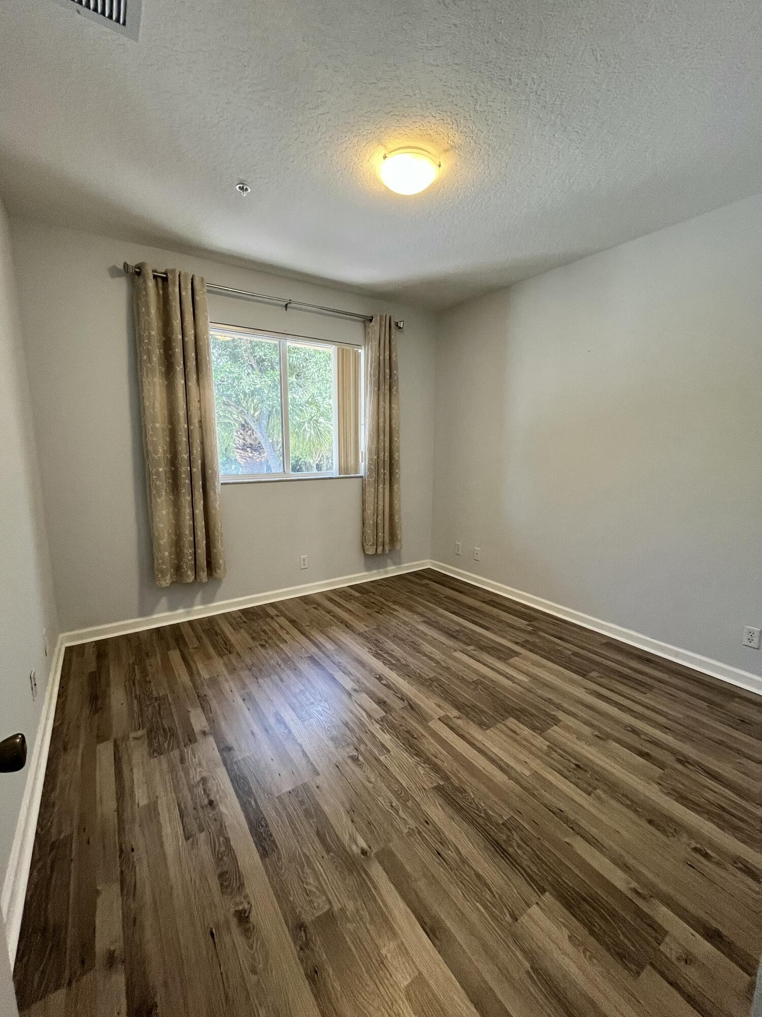 MILITARY TRAIL PUD - Residential Lease