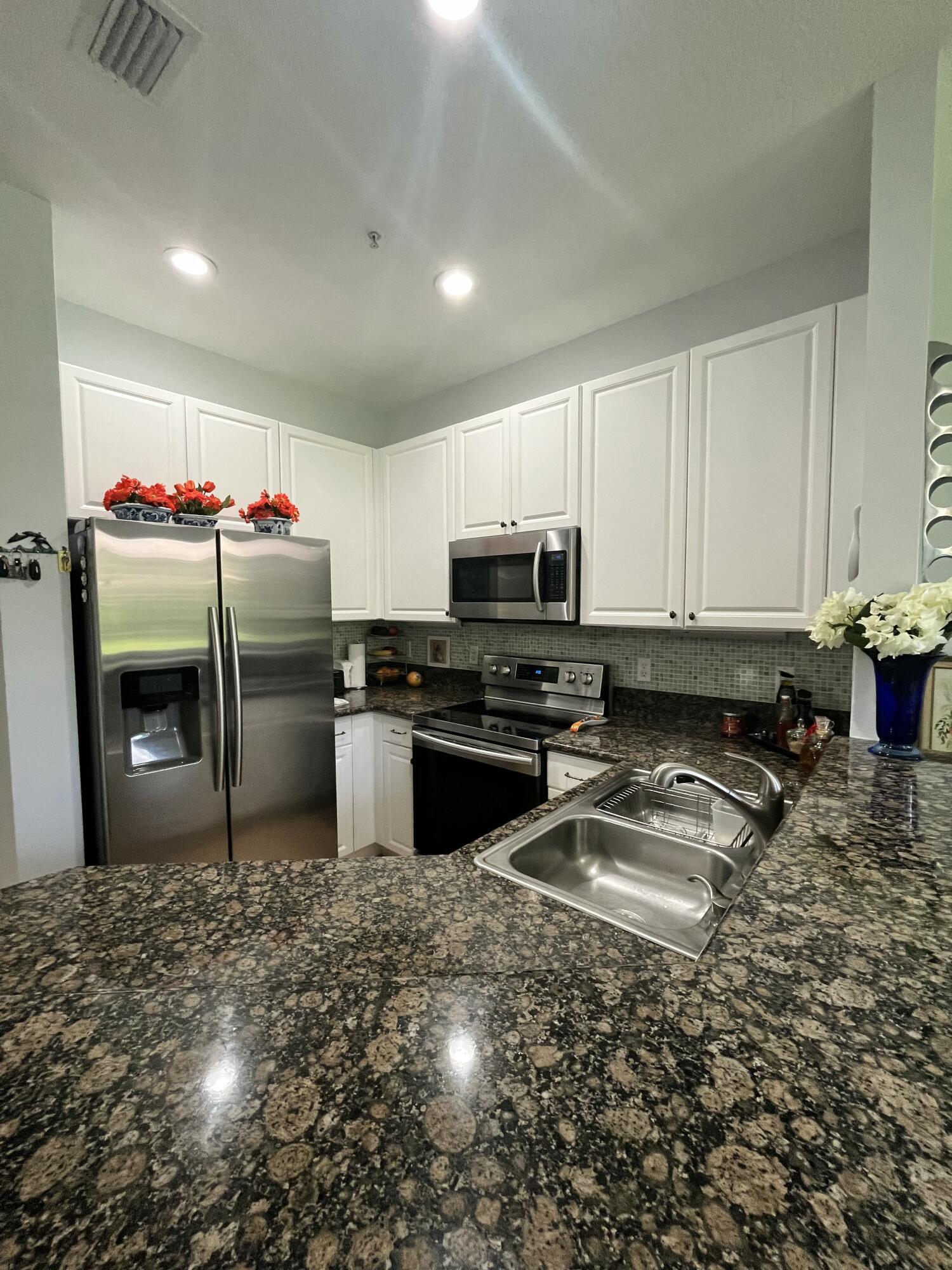 MILITARY TRAIL PUD - Residential Lease