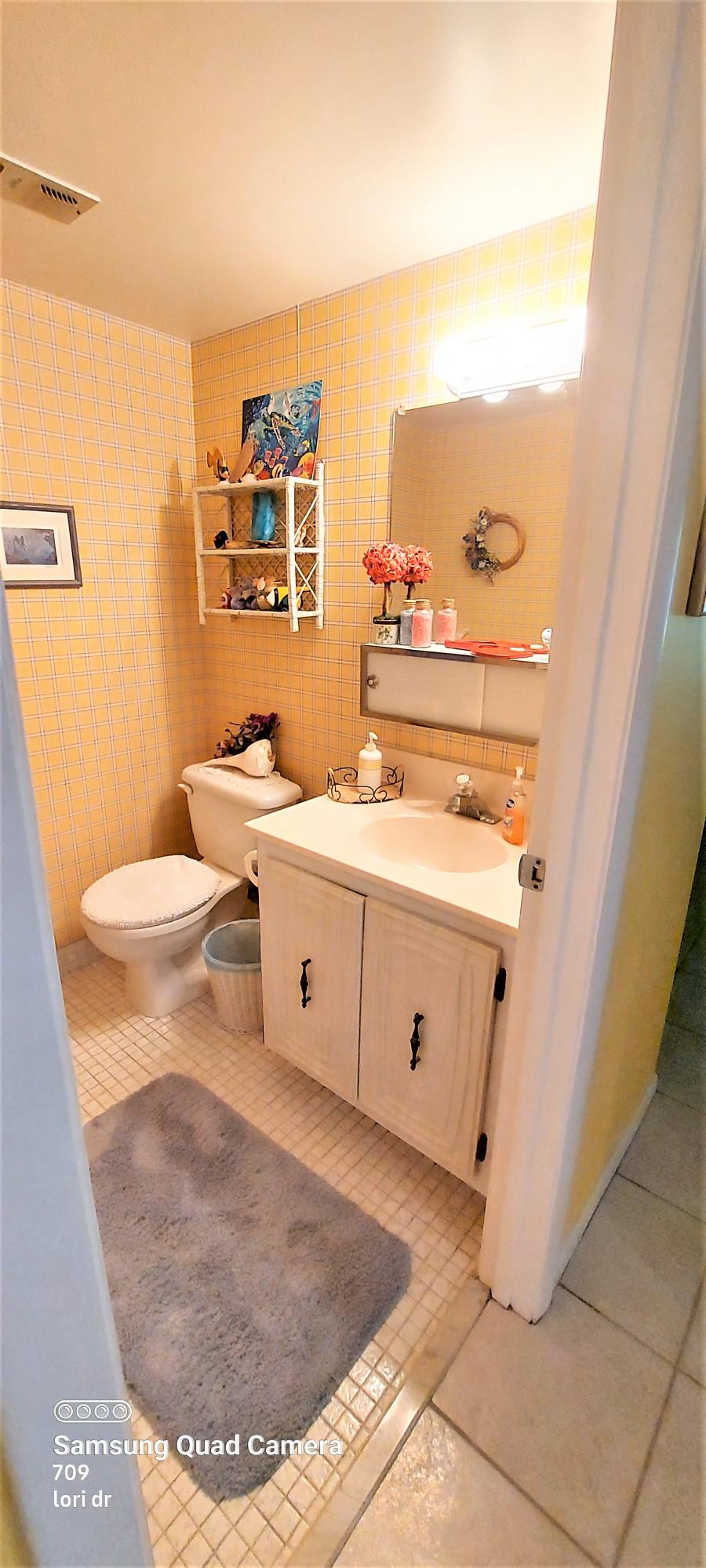 LAKESIDE VILLAGE CONDO 6 - Residential