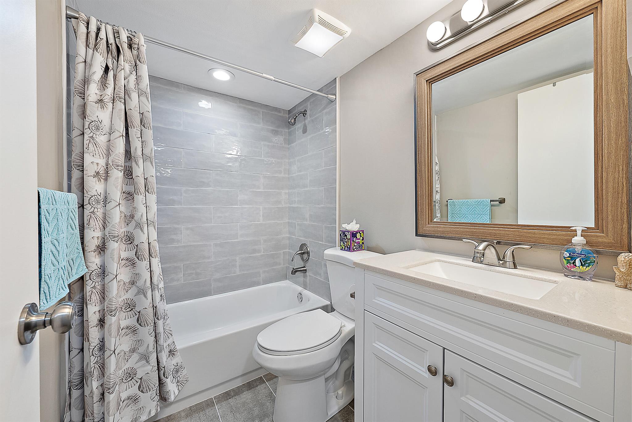 Northlake Condo - Residential