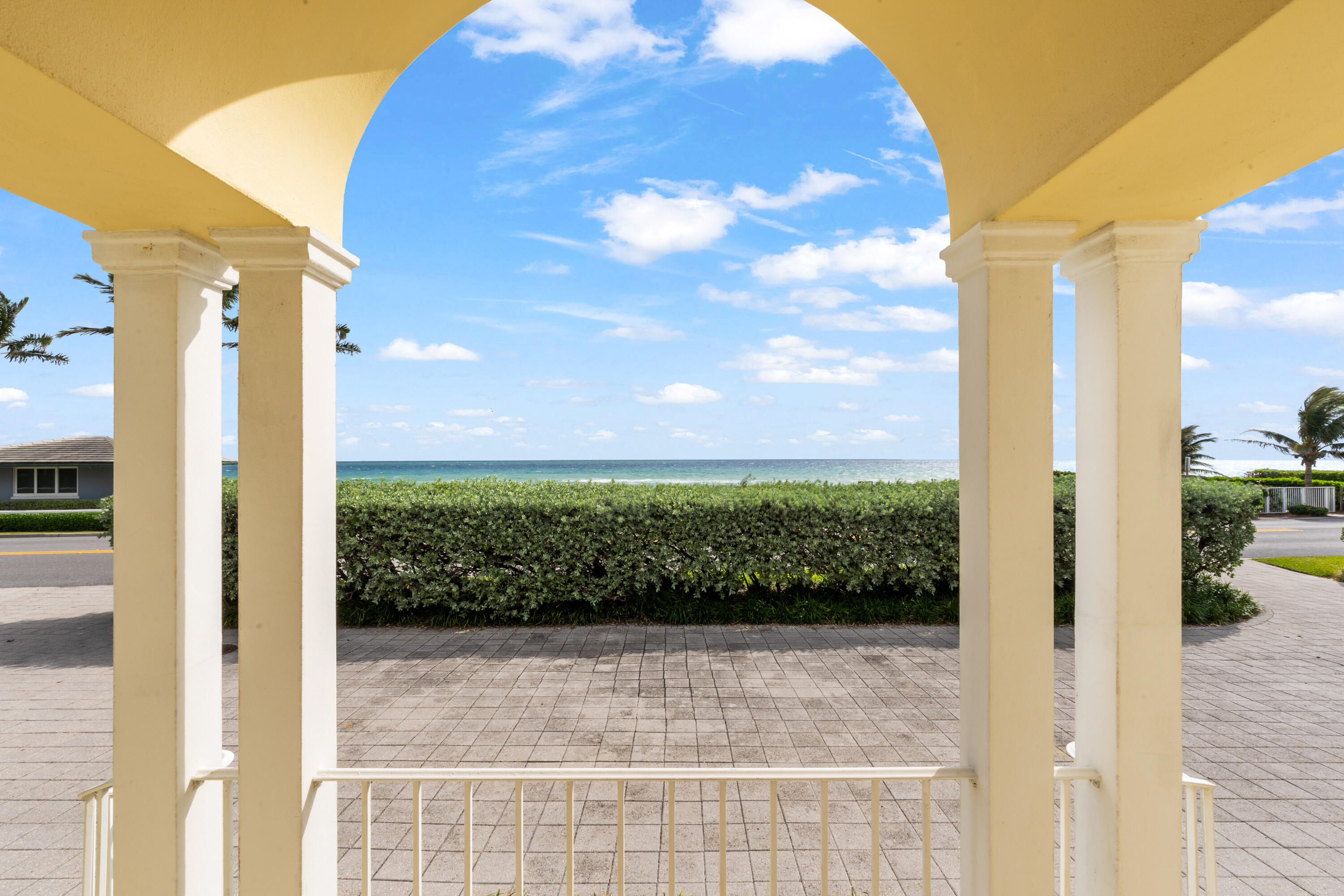 EL ENCANTO - Residential