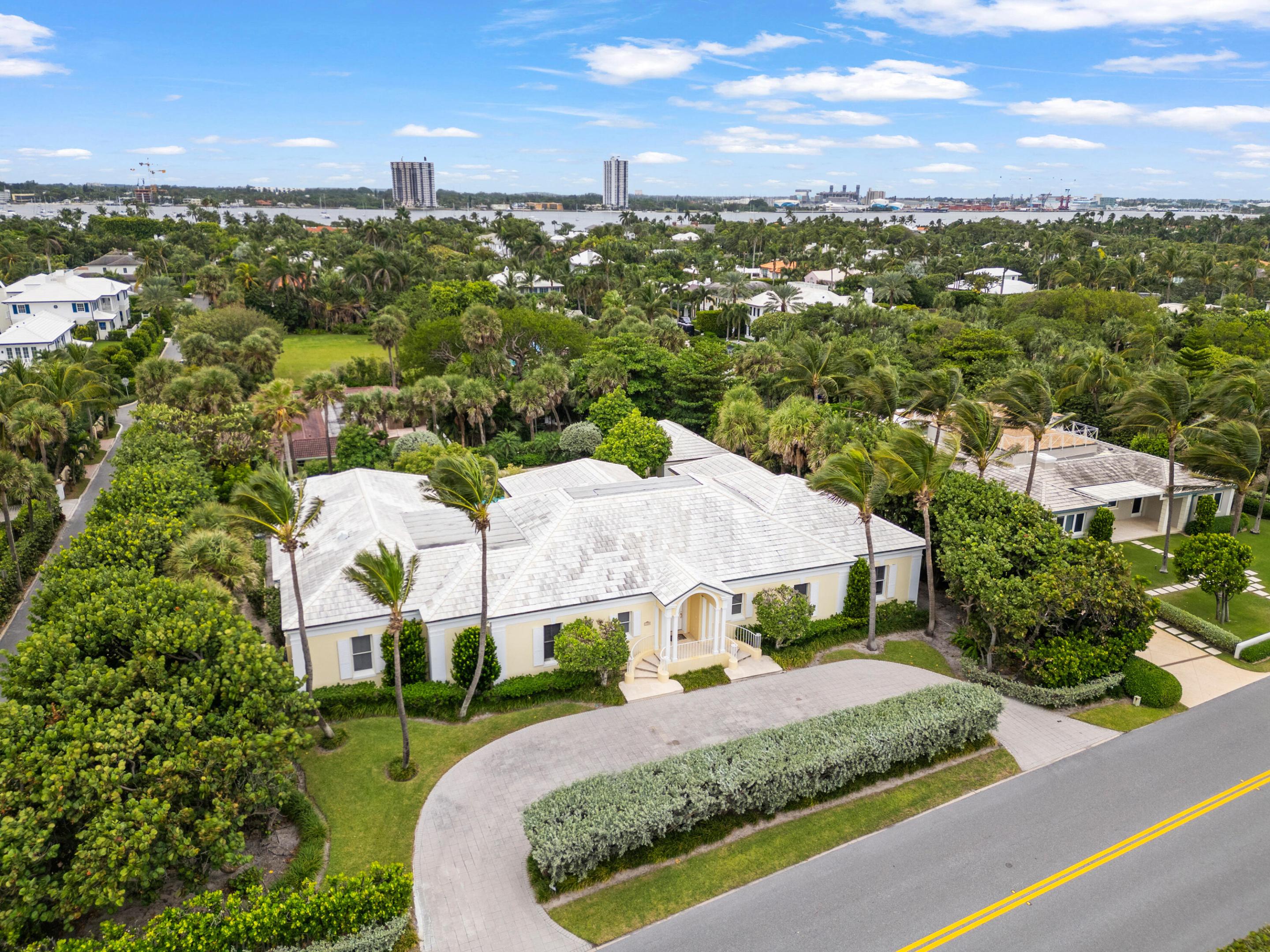 EL ENCANTO - Residential