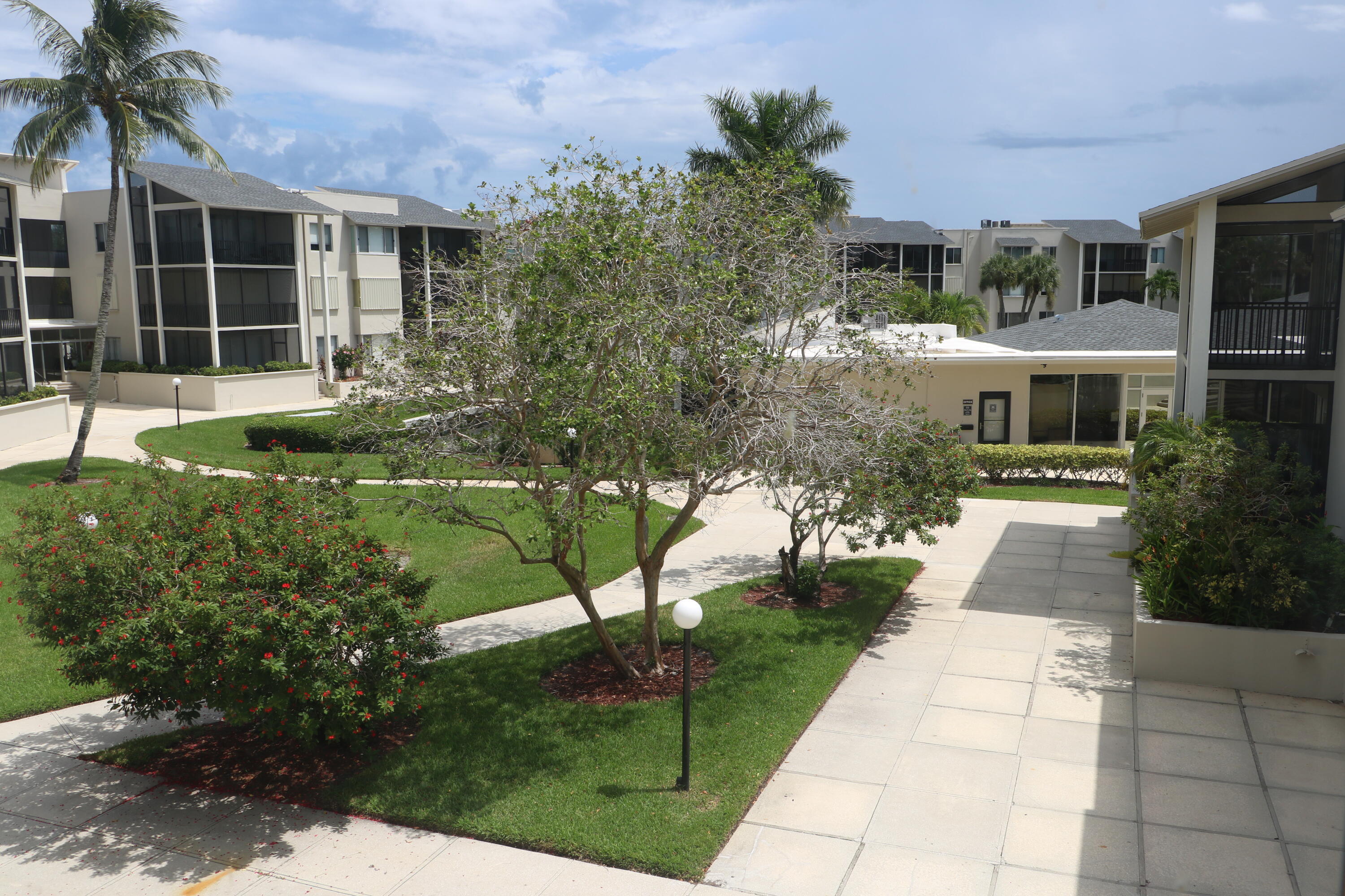 LONGWOOD 1 CONDO - Residential