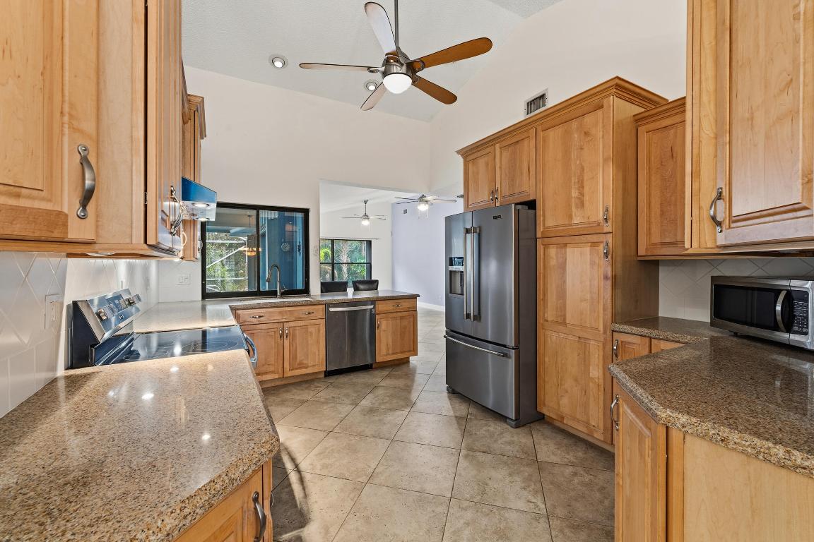 SHORES 2 - Residential