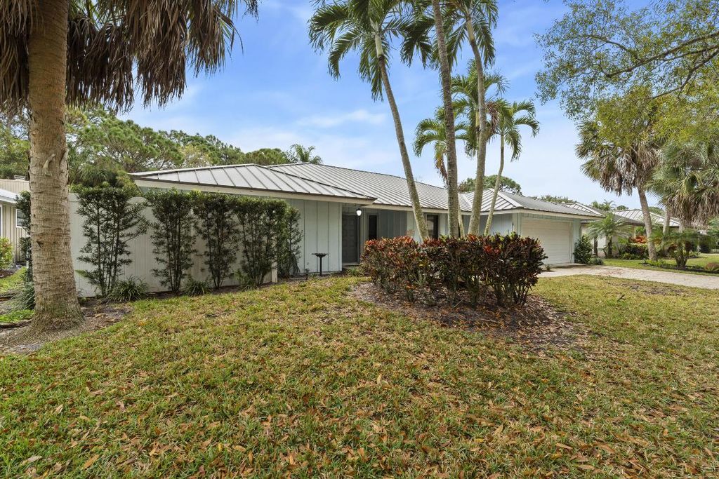 Photo of 18861 Misty Lake Drive, Jupiter, FL 33458 (MLS # R11155364)