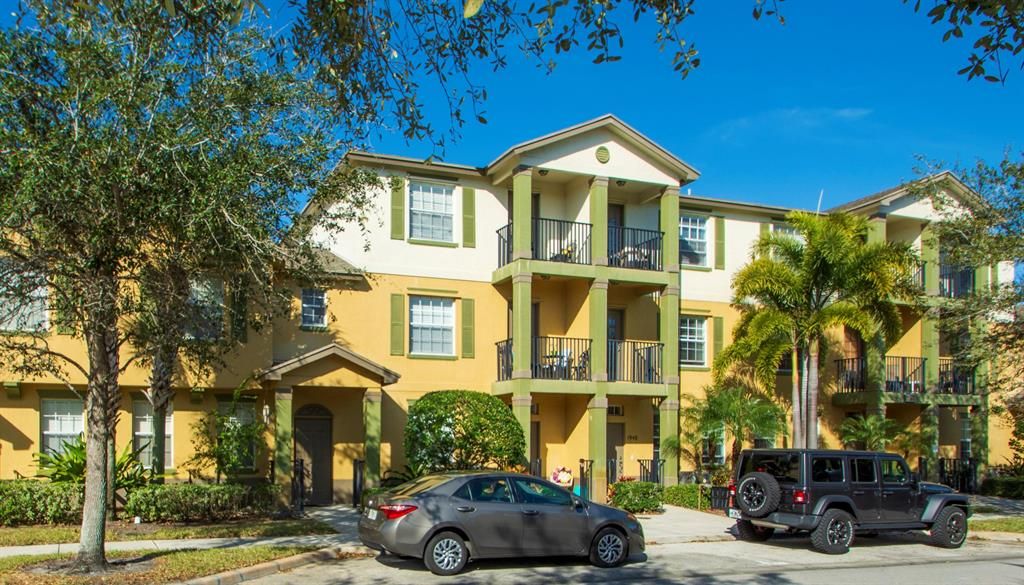 Photo of 1948 SE High Springs Drive Dr, Port St Lucie, FL 34952 (MLS # R10690603)