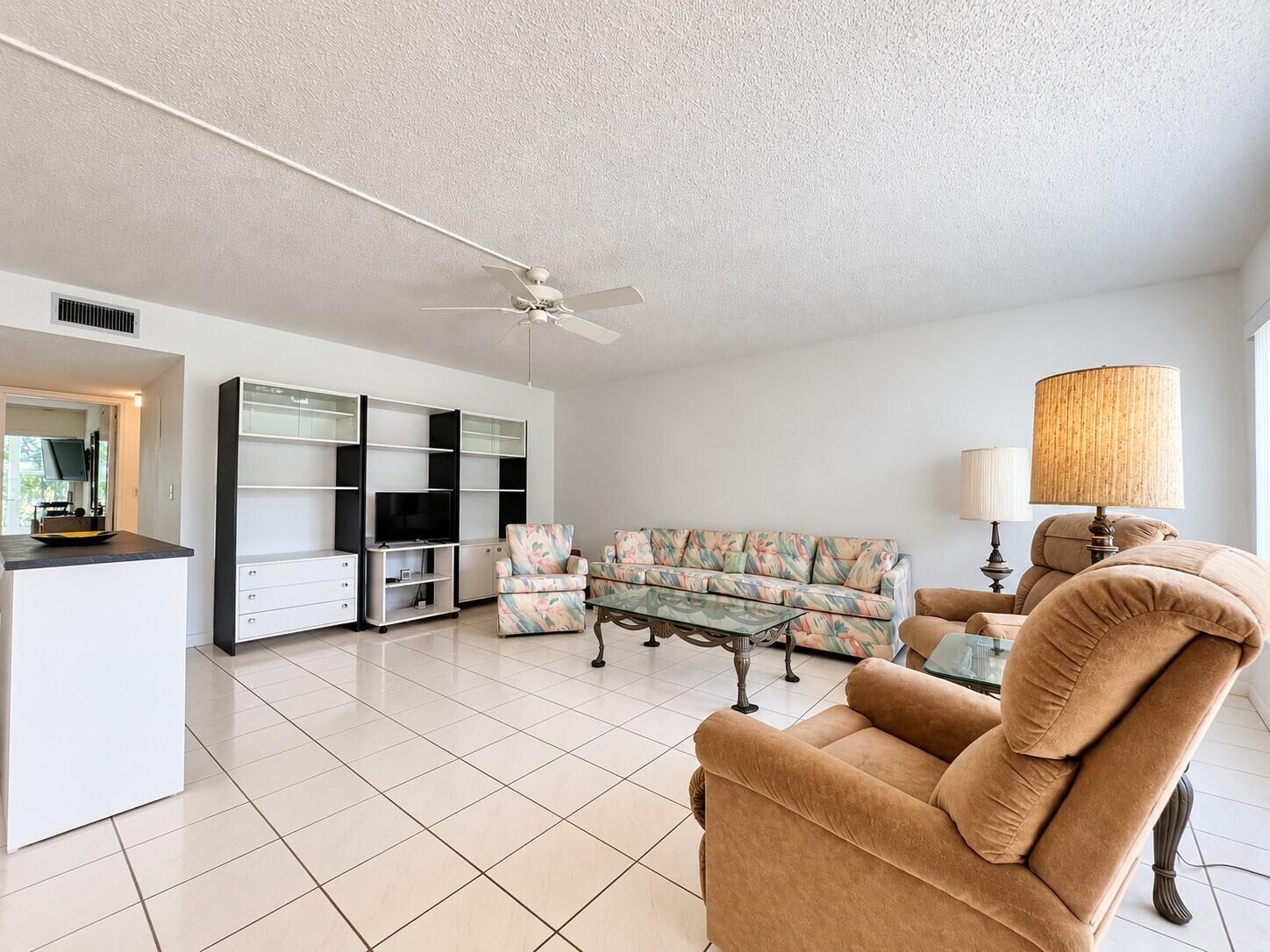 102 GREENBRIER A