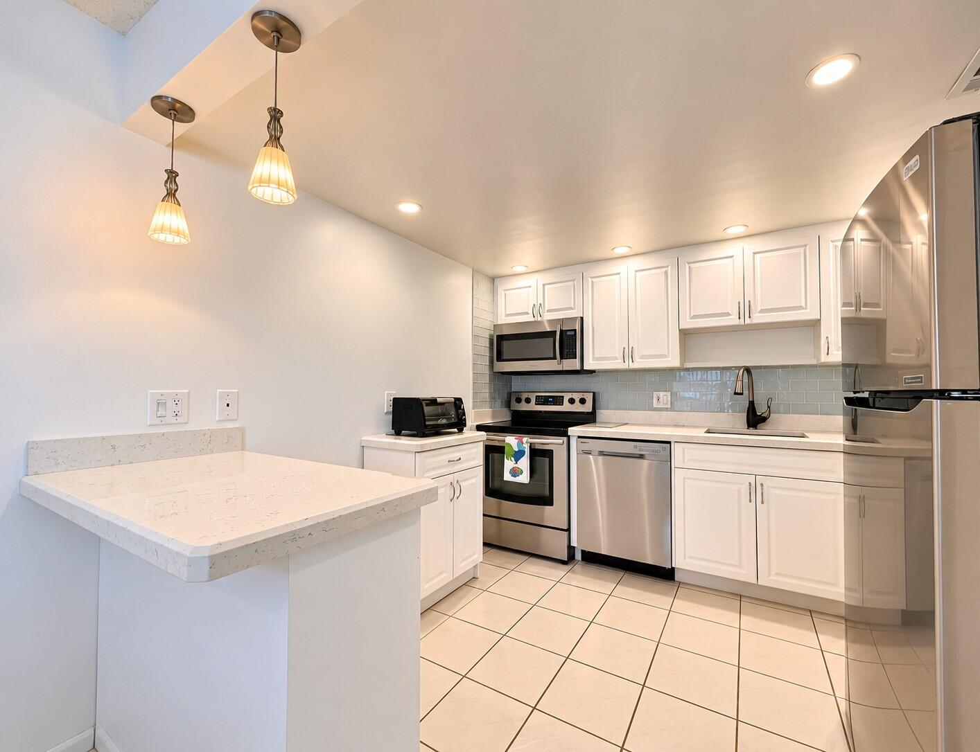 102 GREENBRIER A