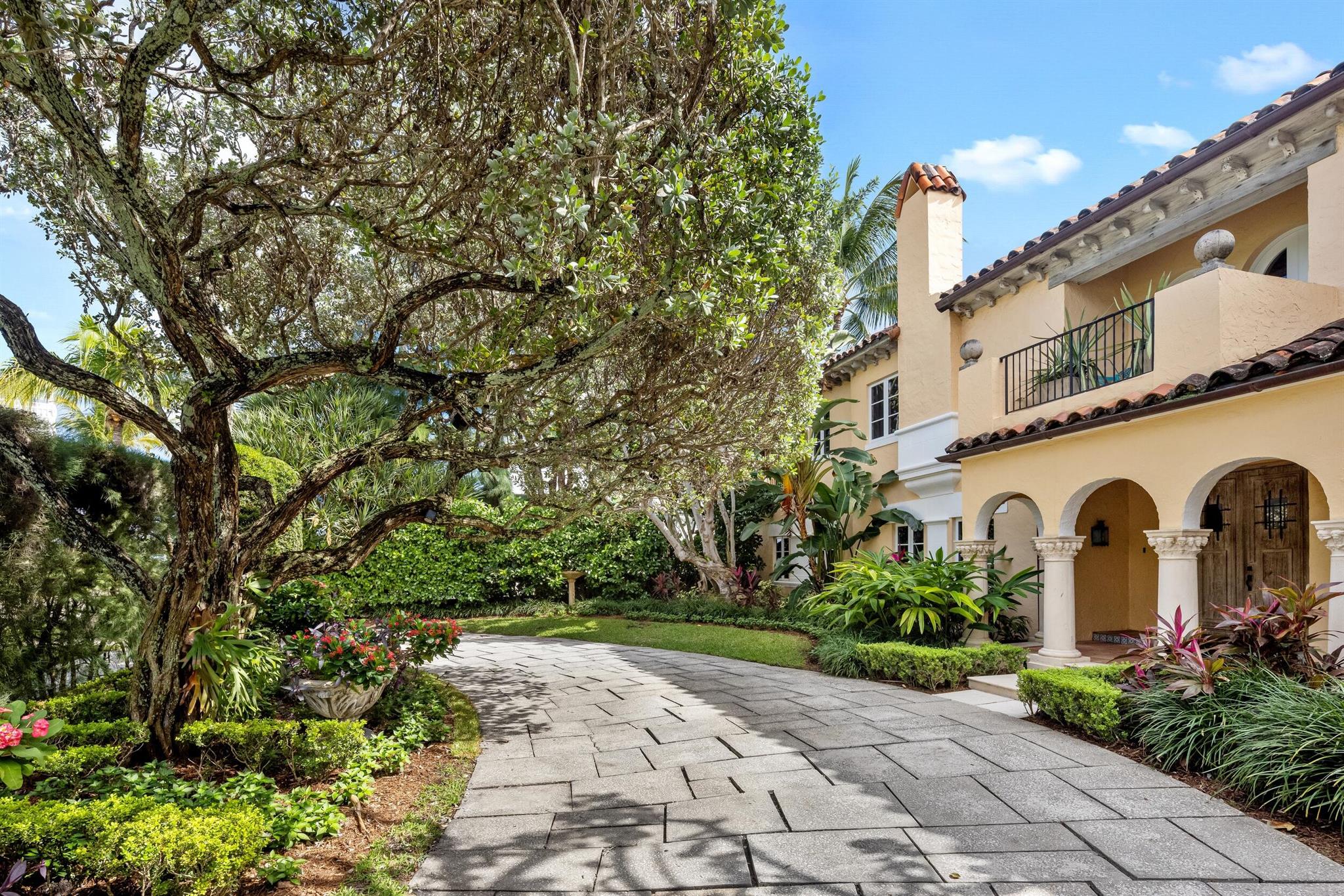 ROYAL PARK - Residential