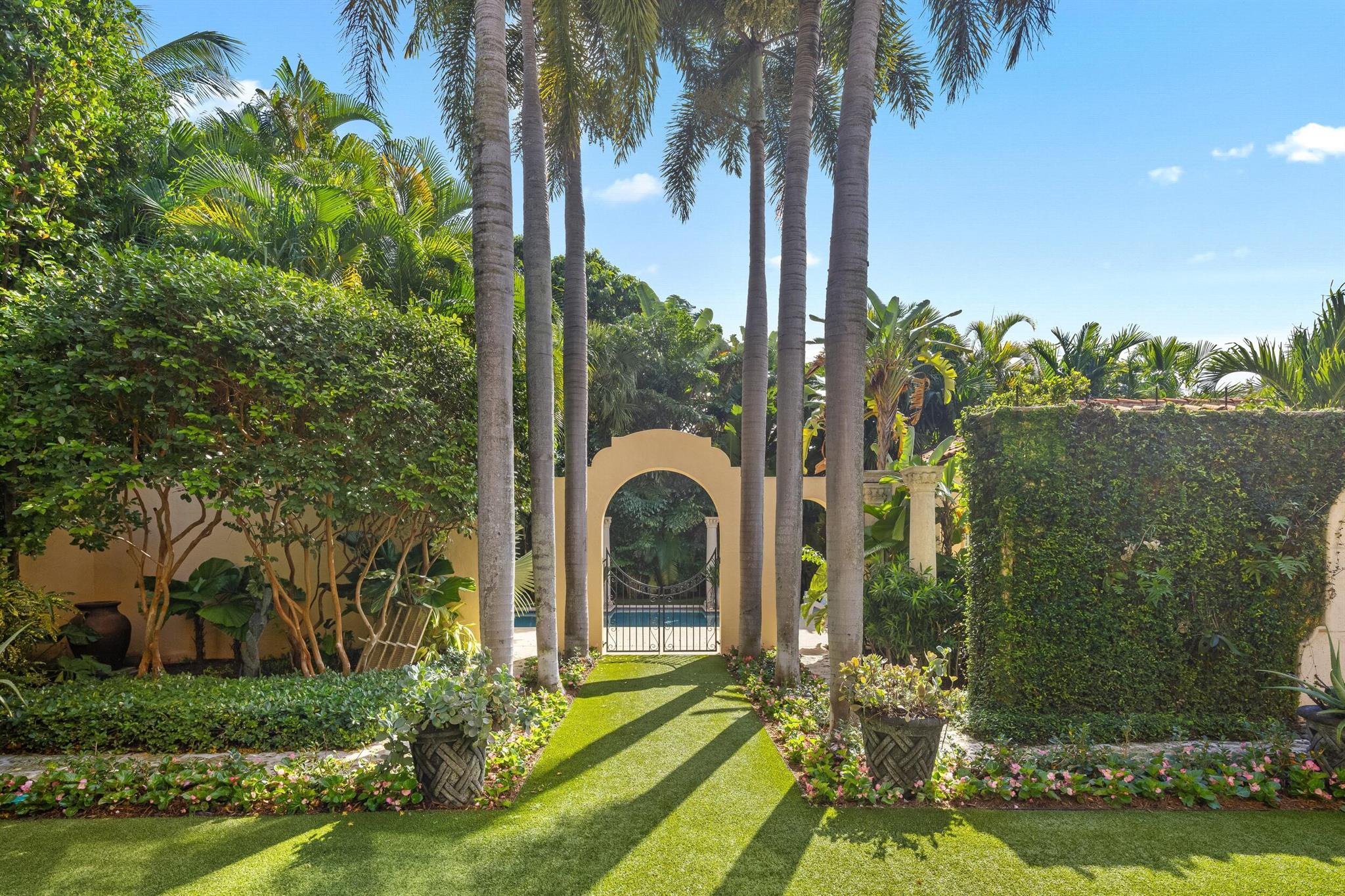 ROYAL PARK - Residential