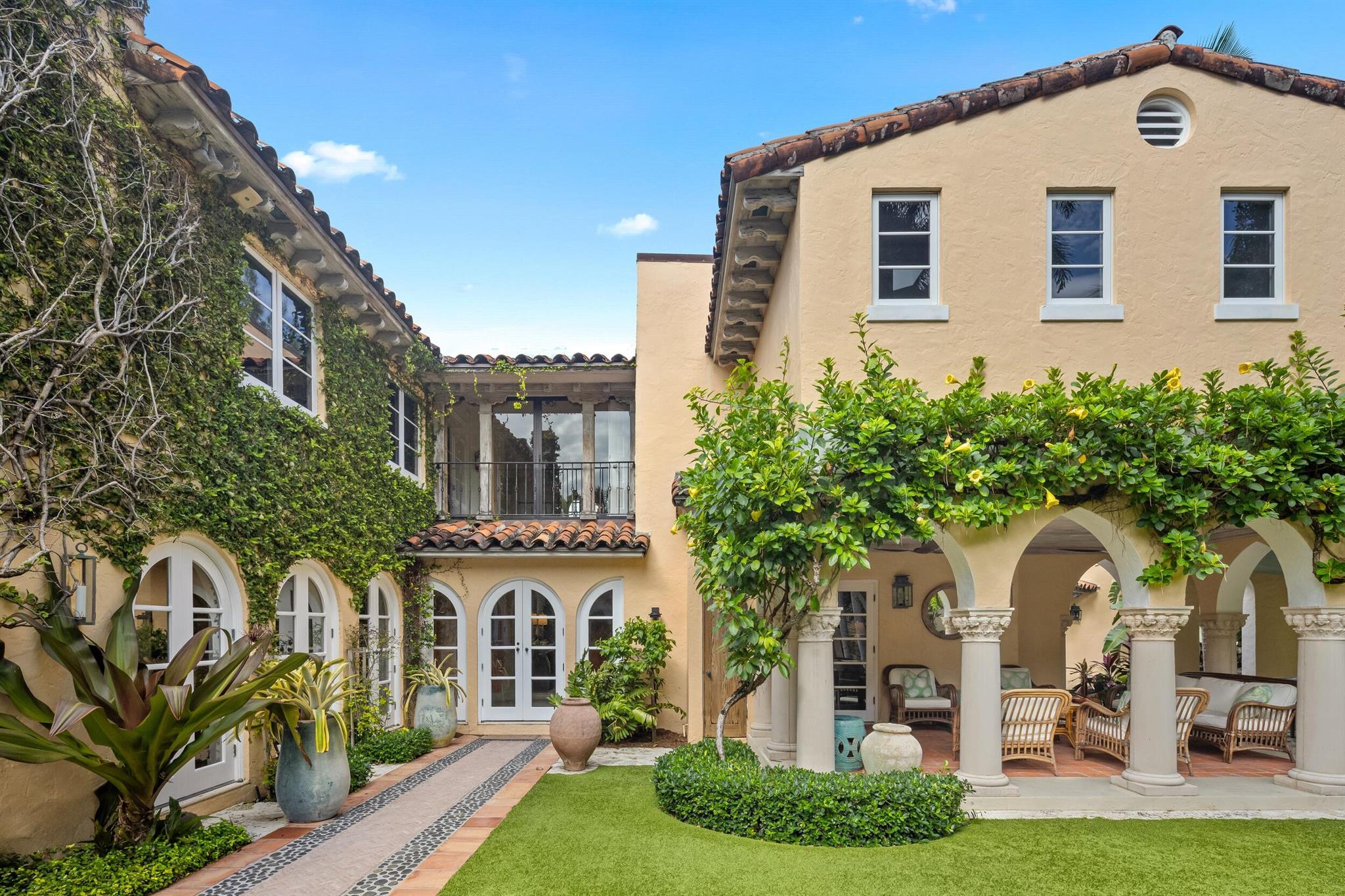 ROYAL PARK - Residential