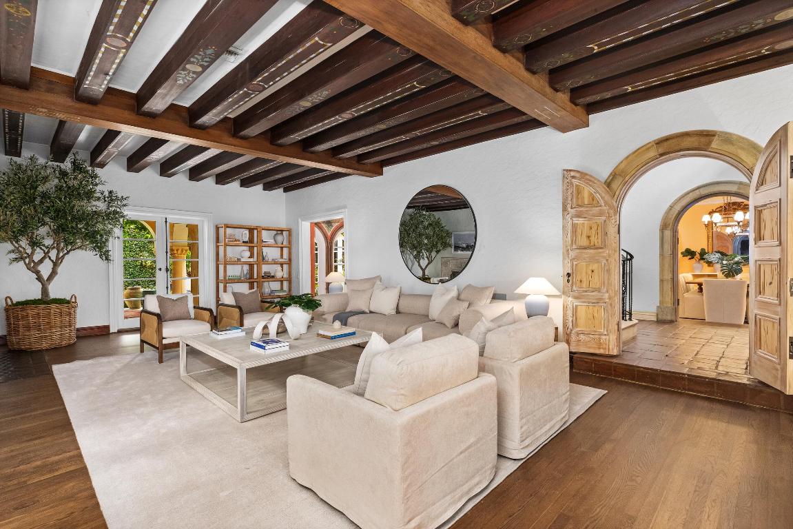 124 Brazilian Avenue