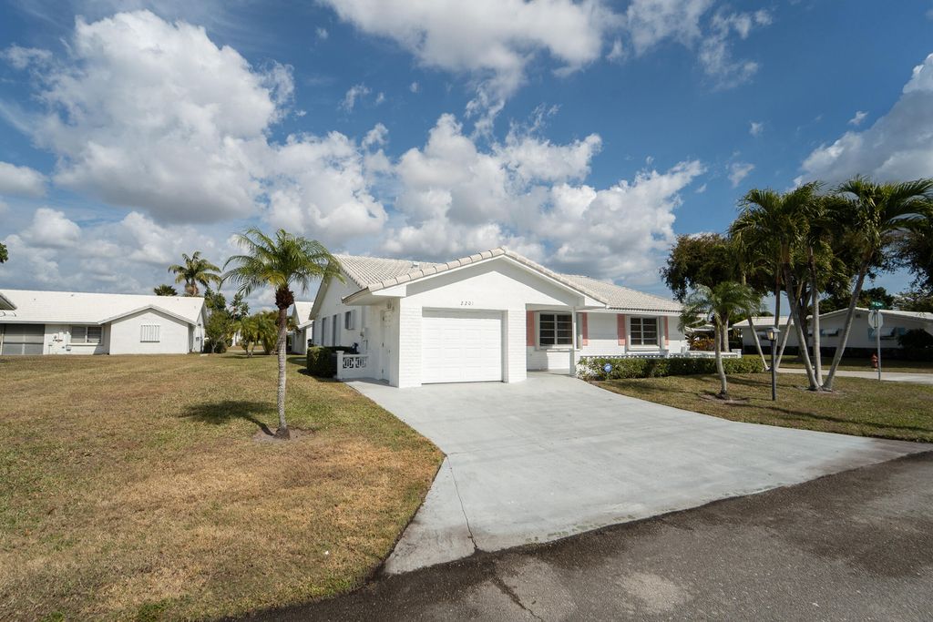 Photo of 2201 SW 22nd Way SW, Boynton Beach, FL 33426 (MLS # R11163469)