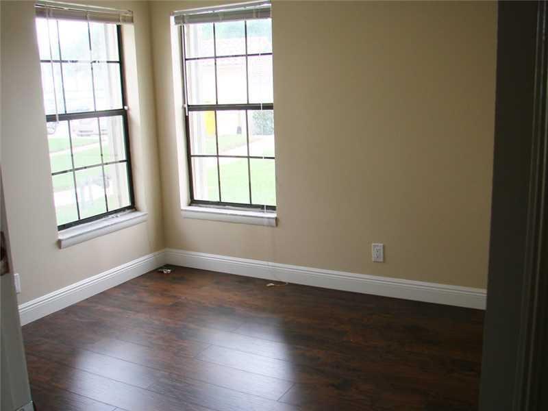 Lake Windwood Condo 01-14 - Residential Lease