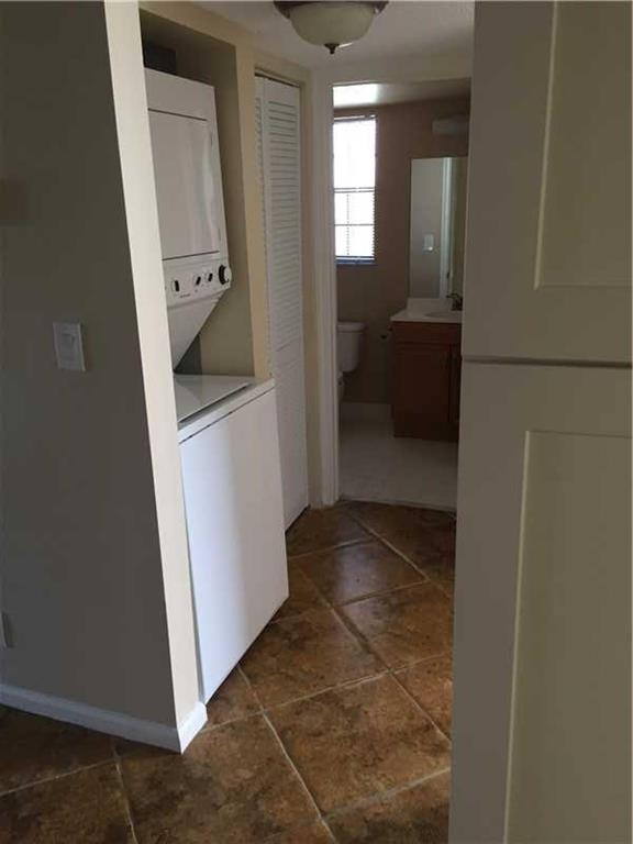 Lake Windwood Condo 01-14 - Residential Lease