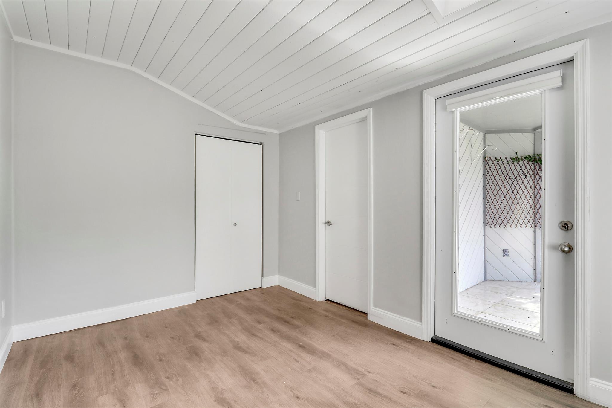 EASTPOINTE COUNTRY CLUB 2 - Residential