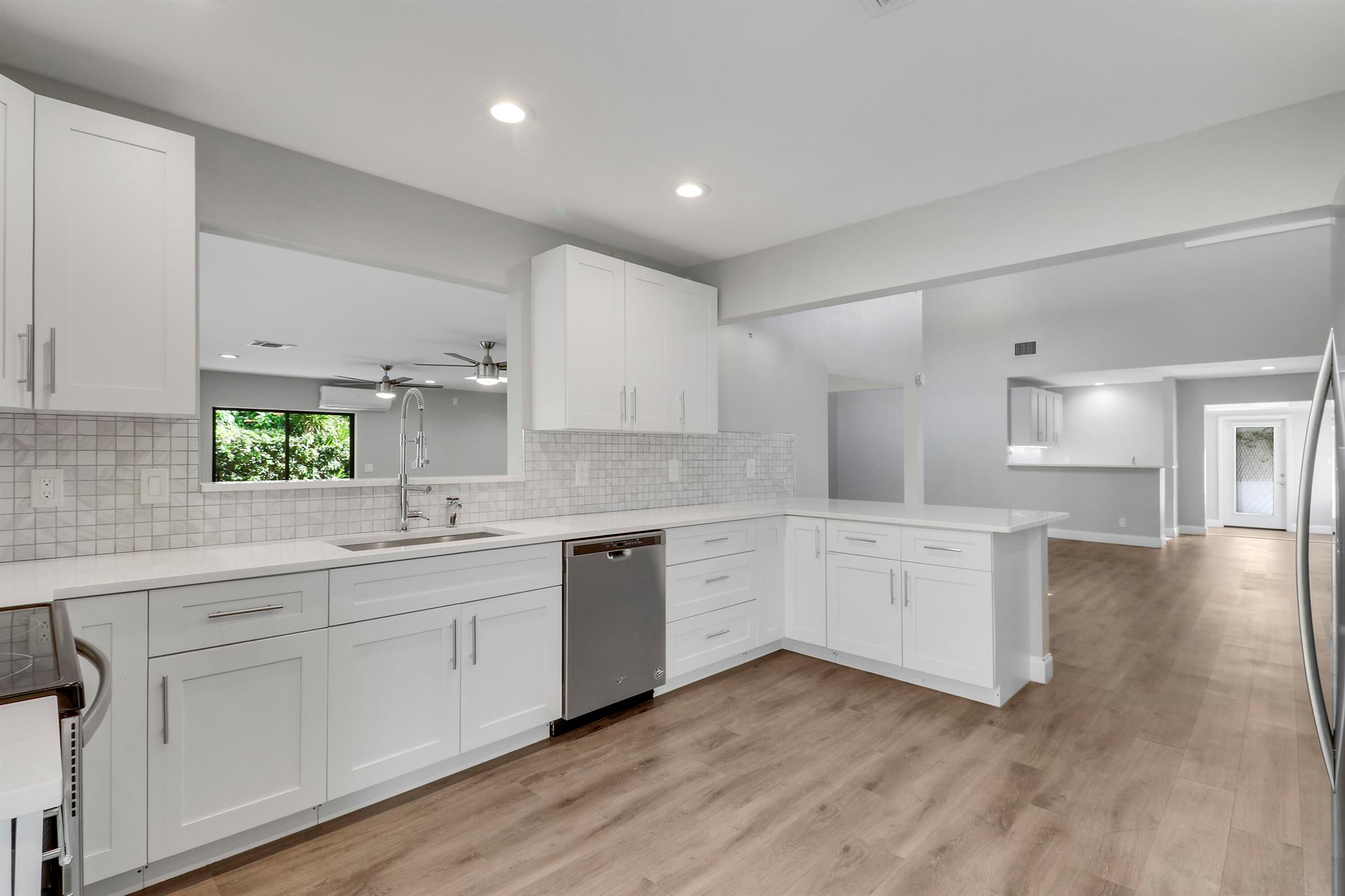 EASTPOINTE COUNTRY CLUB 2 - Residential