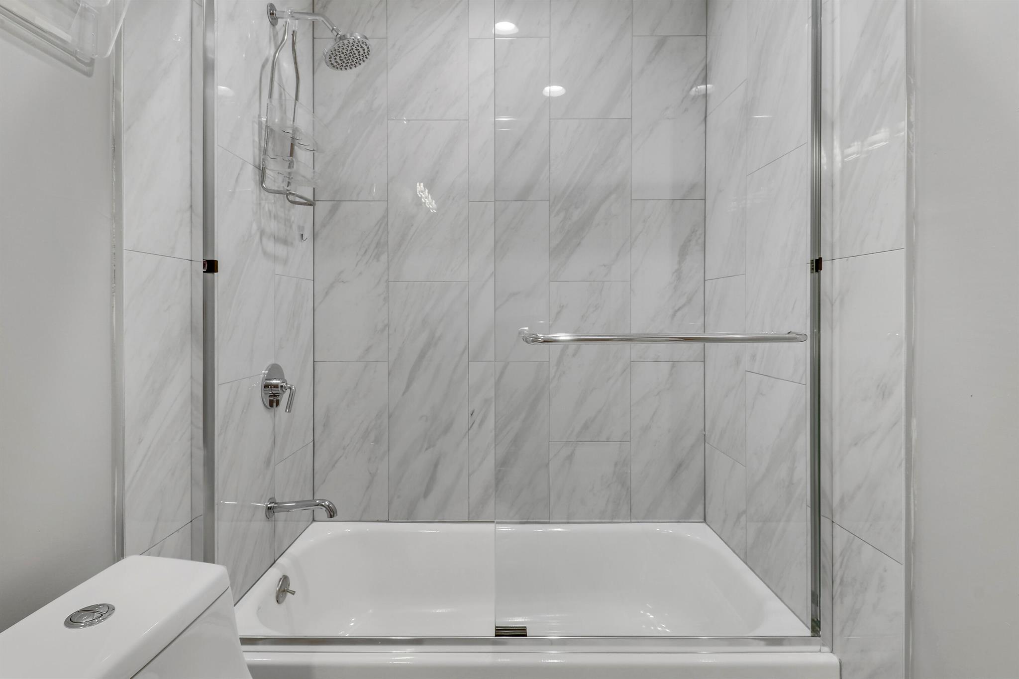 EASTPOINTE COUNTRY CLUB 2 - Residential