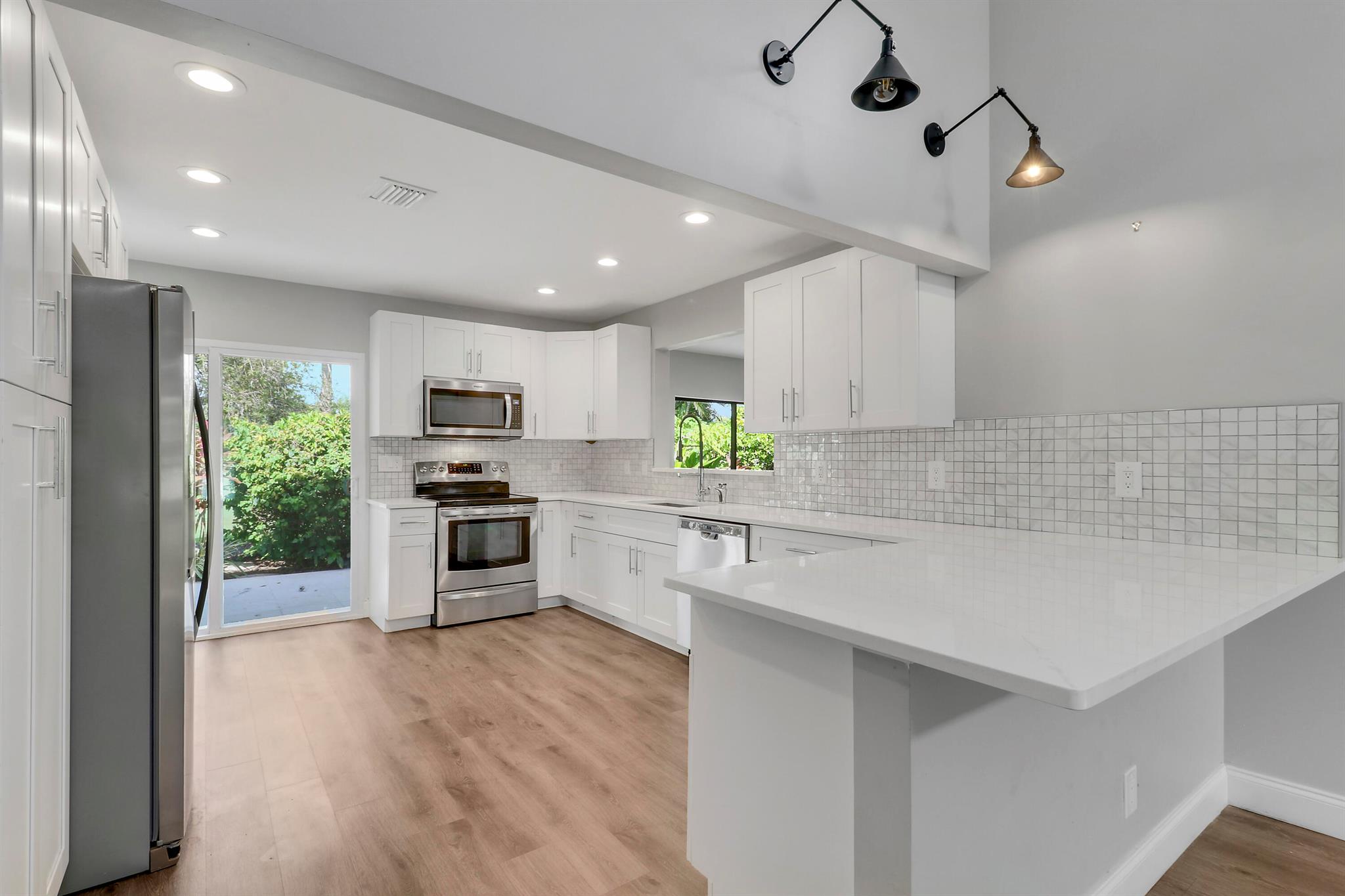 EASTPOINTE COUNTRY CLUB 2 - Residential