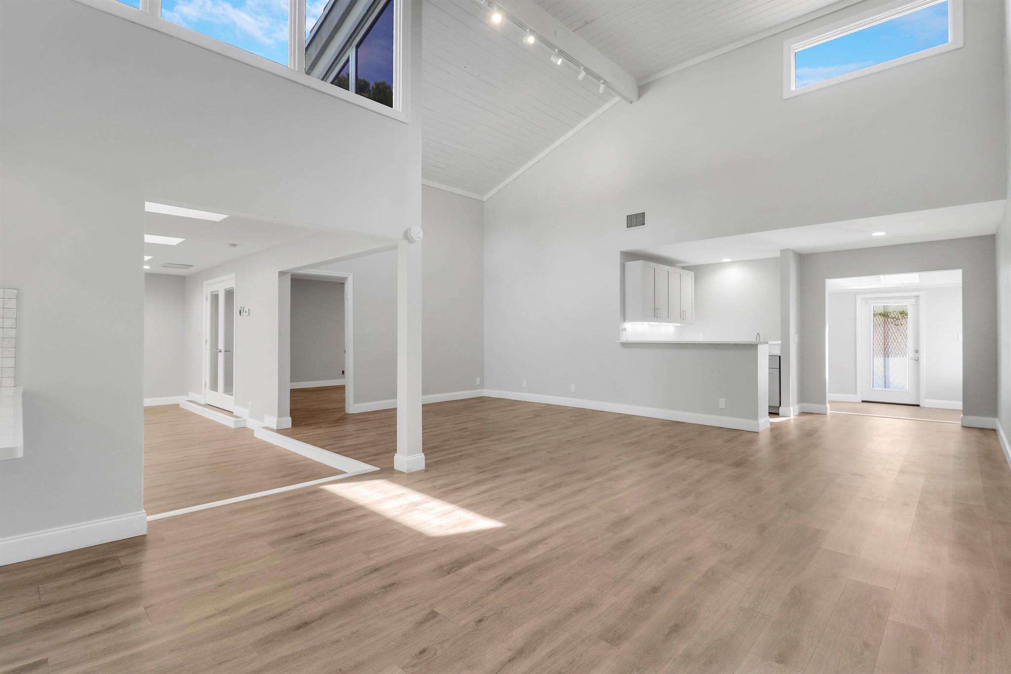 EASTPOINTE COUNTRY CLUB 2 - Residential