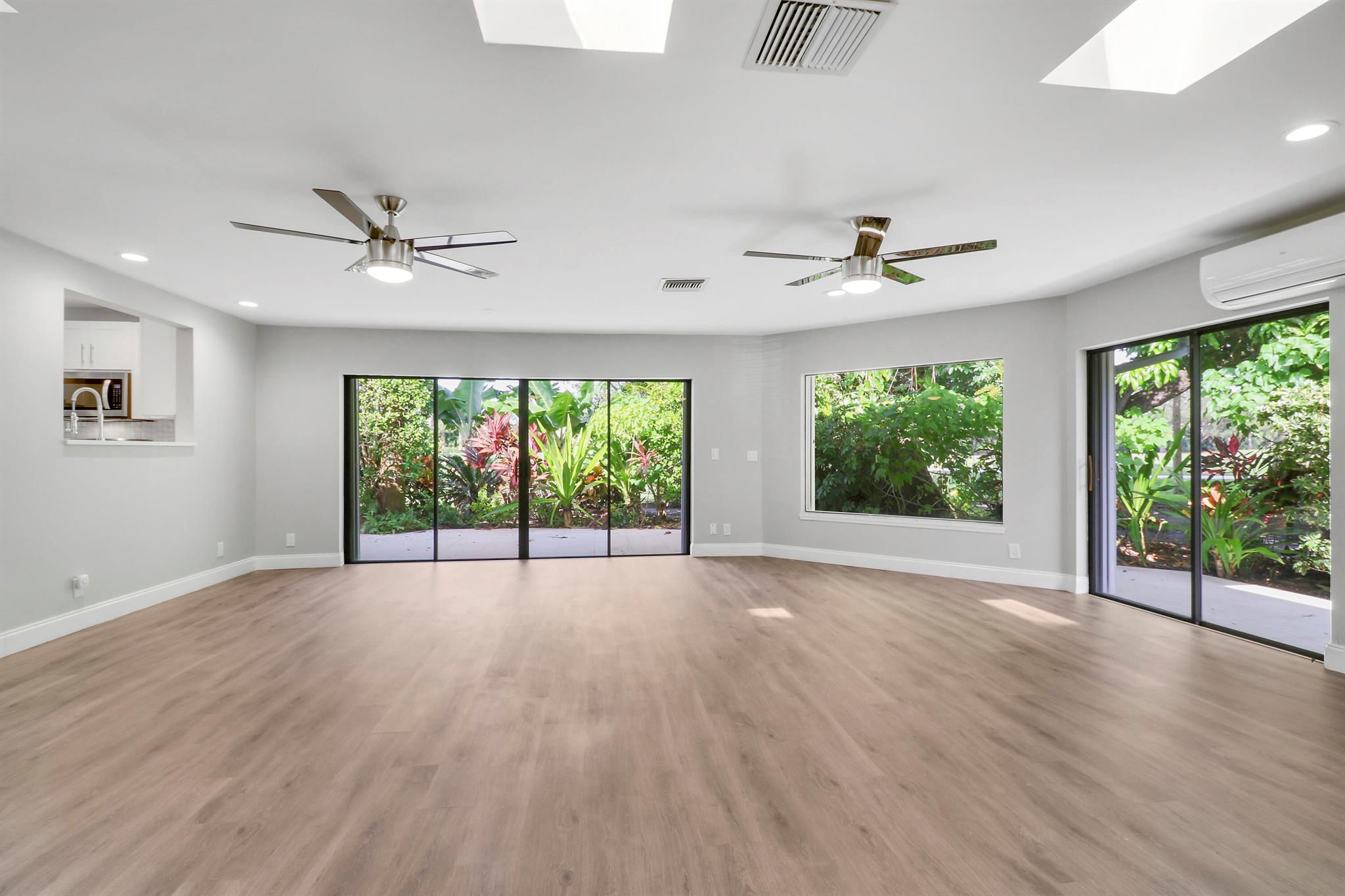 EASTPOINTE COUNTRY CLUB 2 - Residential