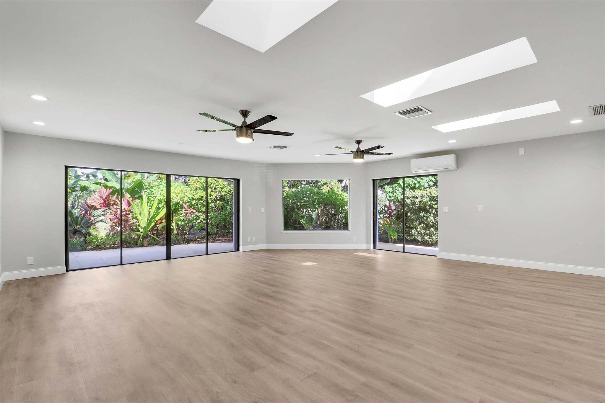 EASTPOINTE COUNTRY CLUB 2 - Residential