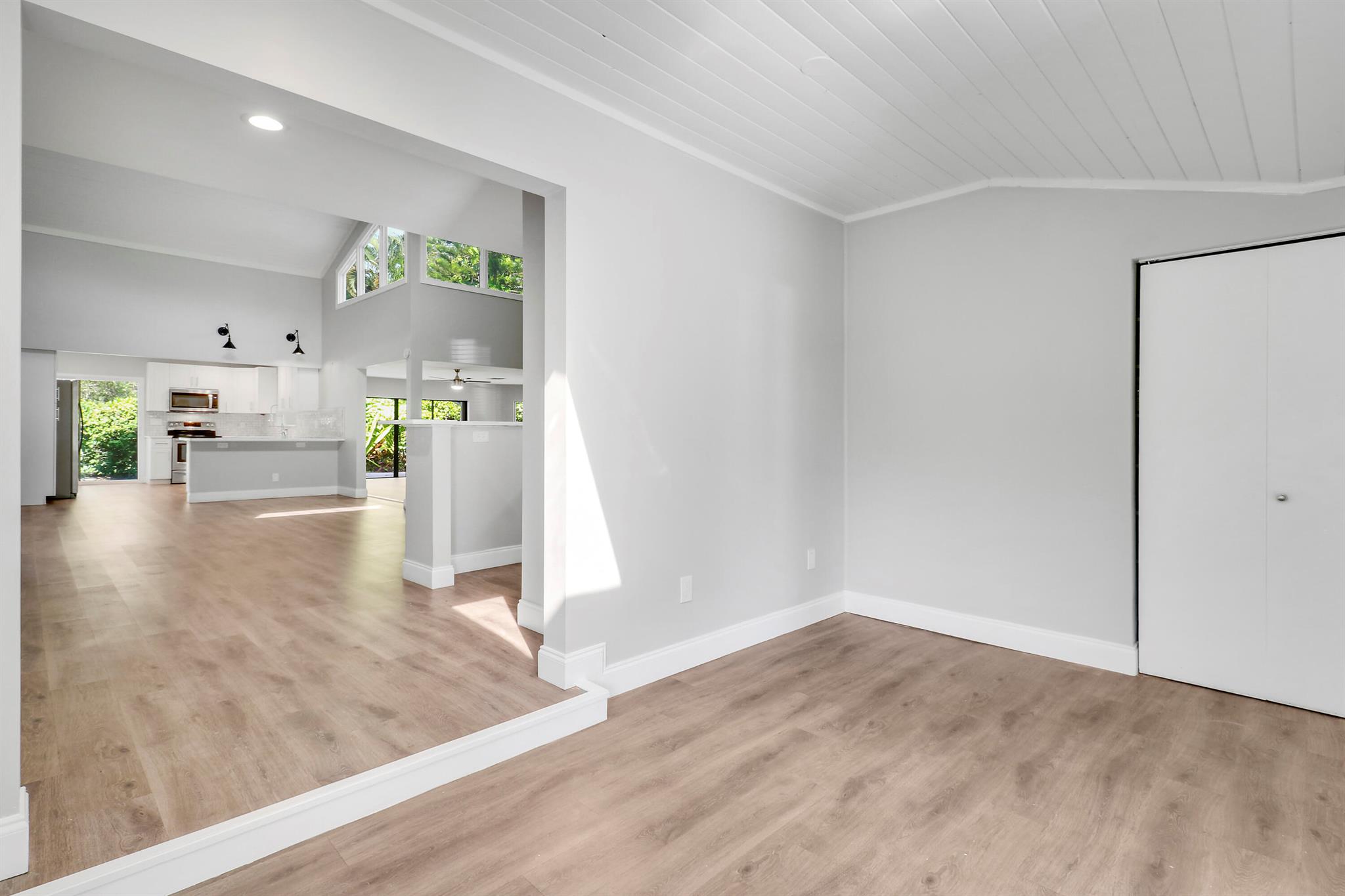 EASTPOINTE COUNTRY CLUB 2 - Residential