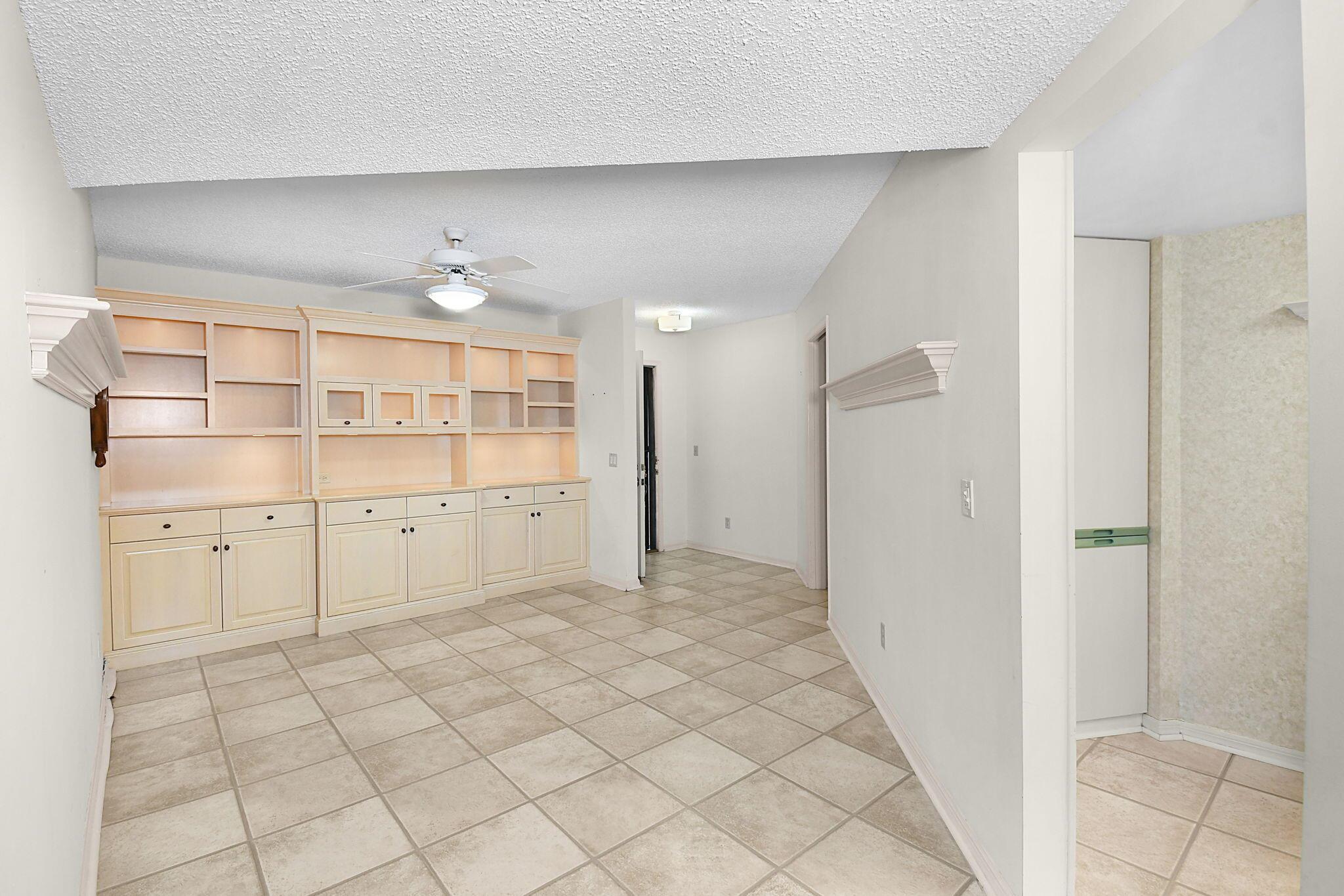 162 SE Saint Lucie Boulevard B201
