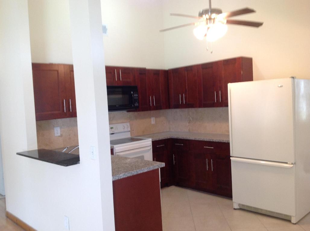 COUNTRY PARK AT BOCA RATON I - Residential Lease