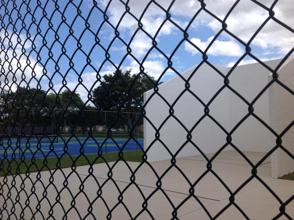 COUNTRY PARK AT BOCA RATON I - Residential Lease