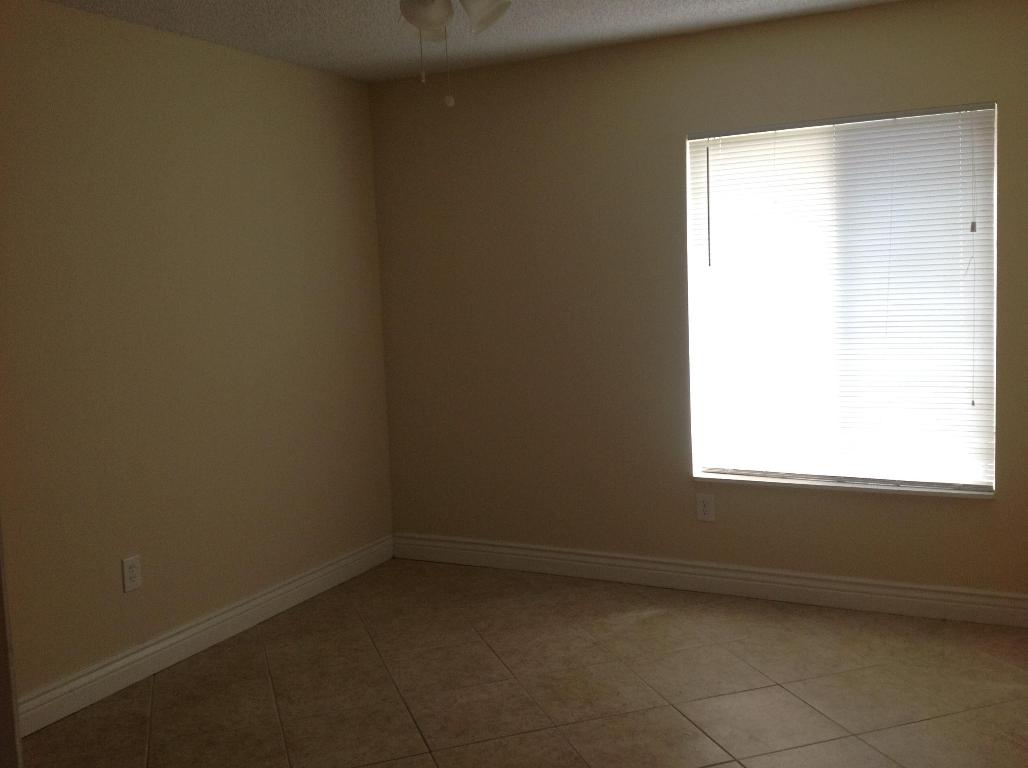 COUNTRY PARK AT BOCA RATON I - Residential Lease