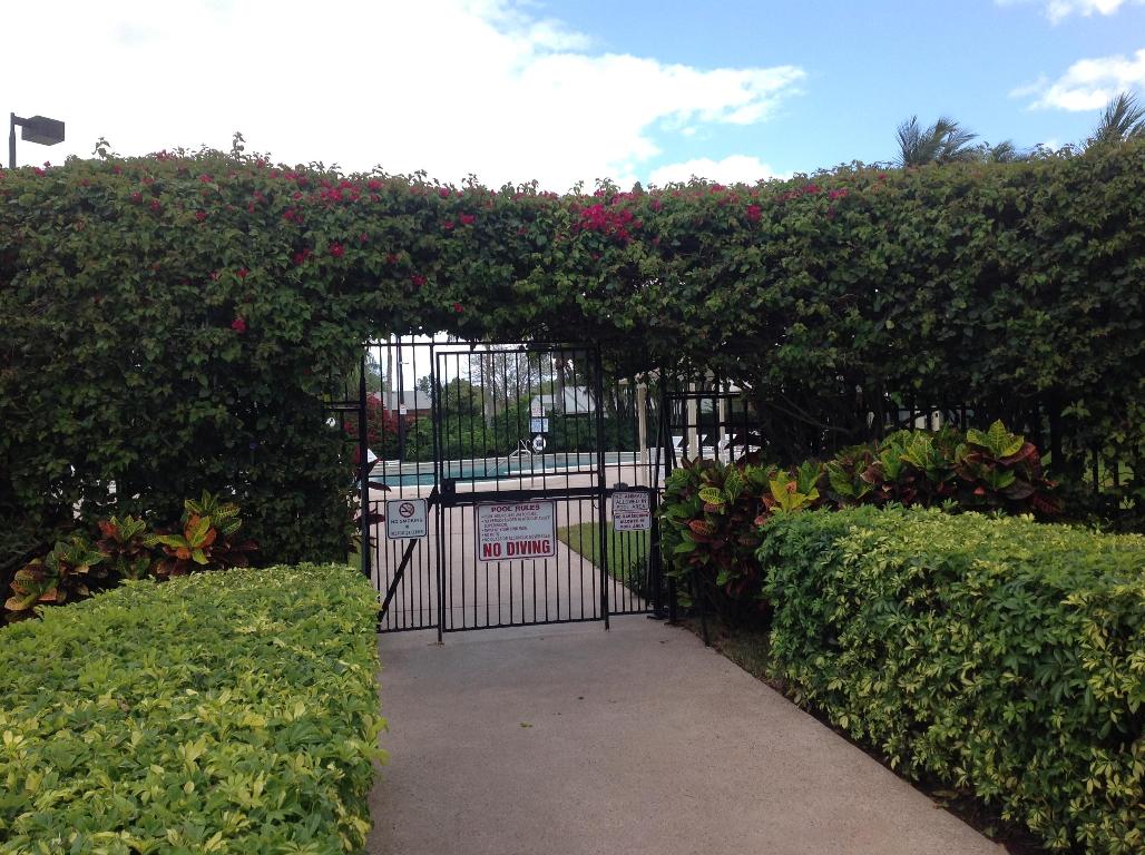 COUNTRY PARK AT BOCA RATON I - Residential Lease