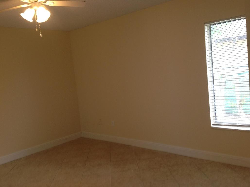 COUNTRY PARK AT BOCA RATON I - Residential Lease