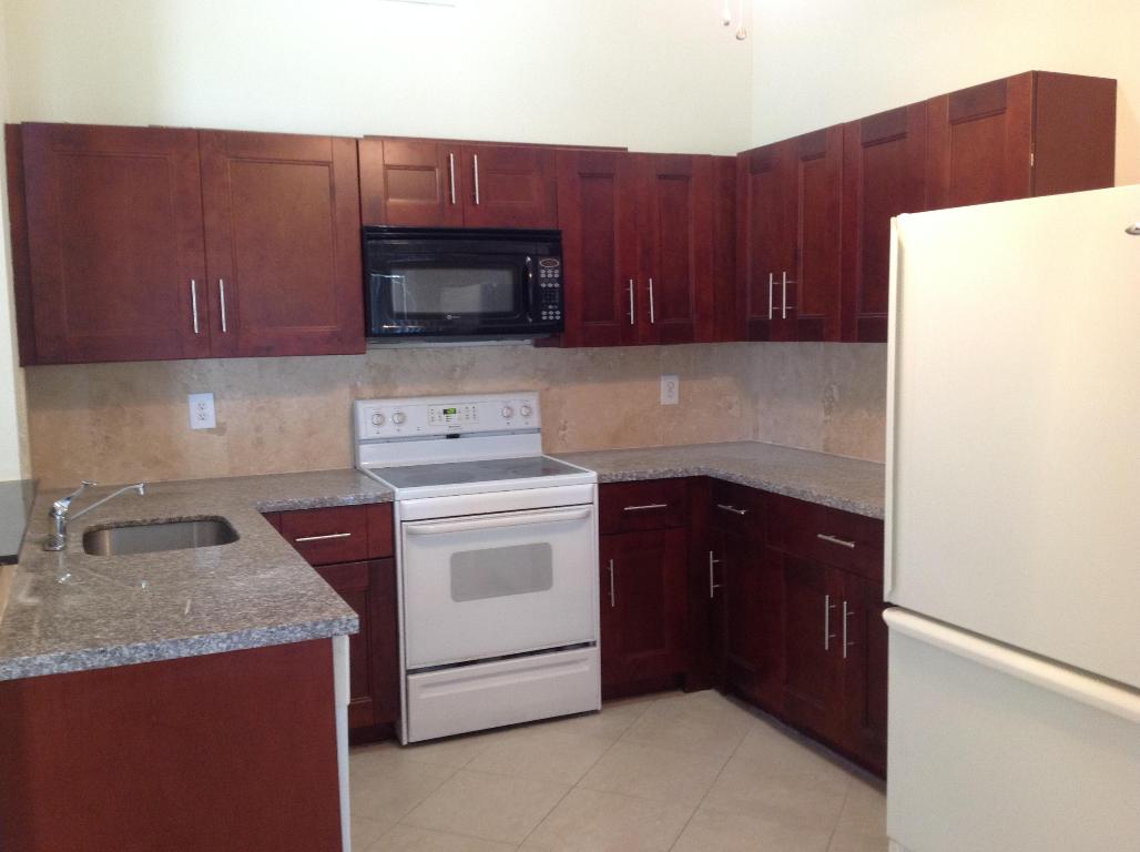 COUNTRY PARK AT BOCA RATON I - Residential Lease