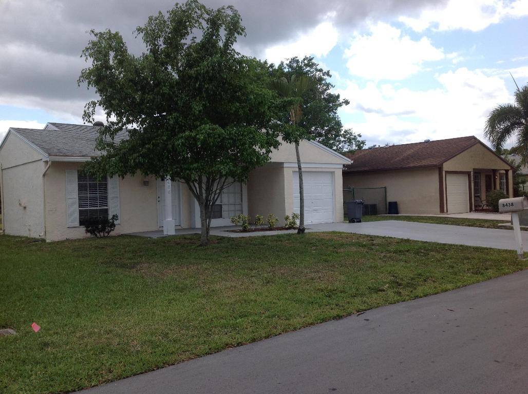 COUNTRY PARK AT BOCA RATON I - Residential Lease