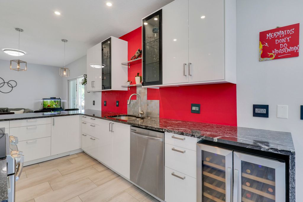 Photo of 33 Swallow Drive, Boynton Beach, FL 33436 (MLS # R11075055)