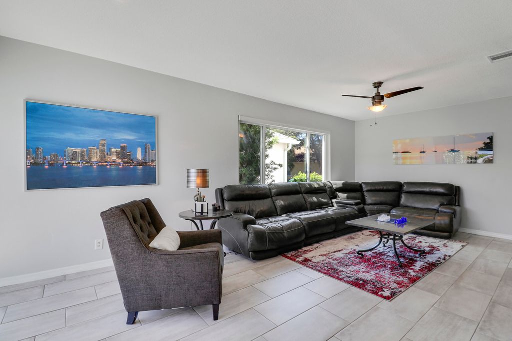 Photo of 33 Swallow Drive, Boynton Beach, FL 33436 (MLS # R11075055)
