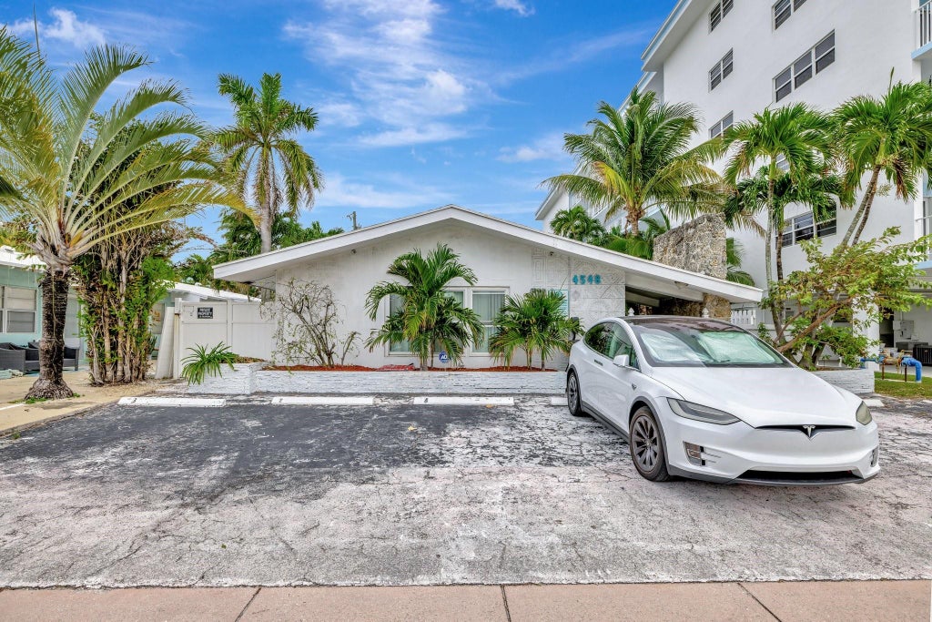 Photo of 4548 N Ocean Dr #3, Lauderdale By The Sea, FL 33313 (MLS # F10478572)