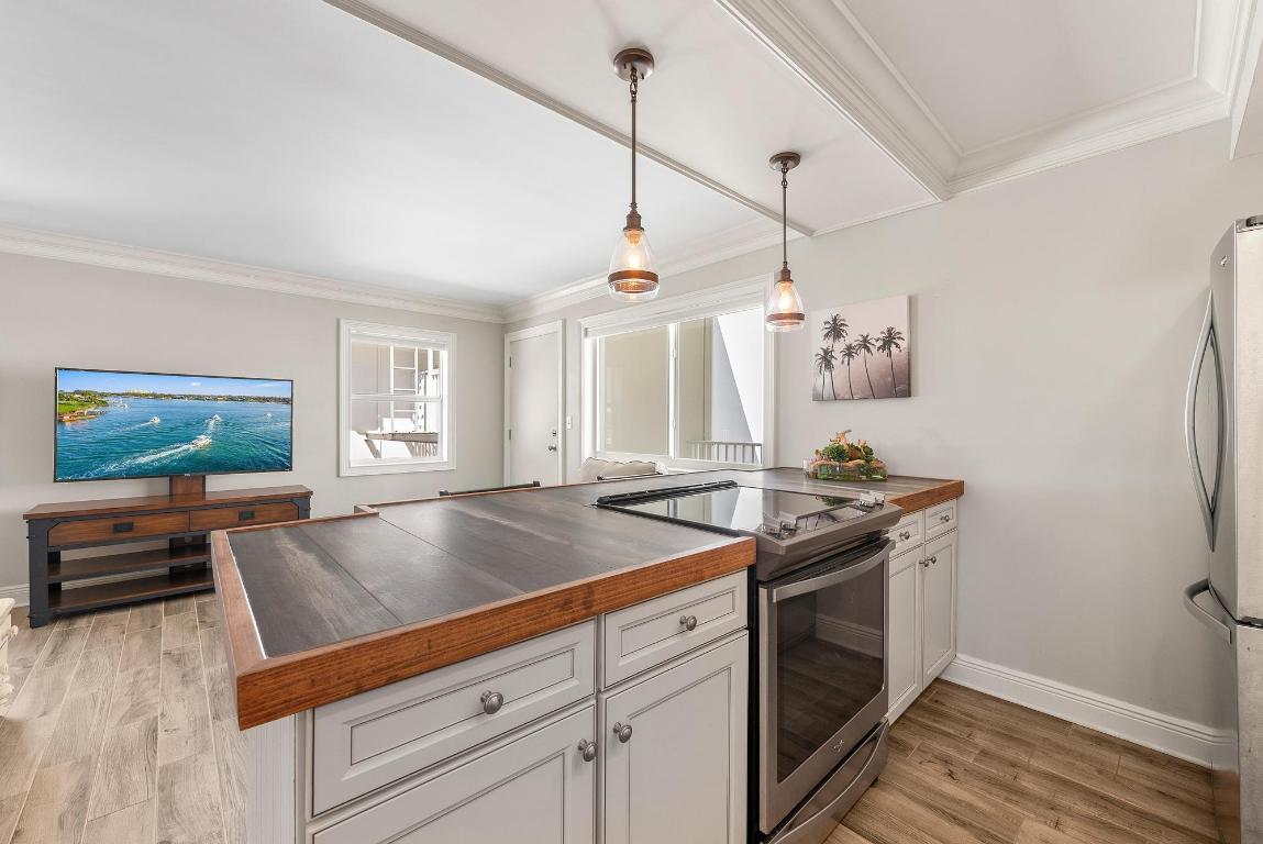 VILLAS ON THE OCEAN - Residential Lease