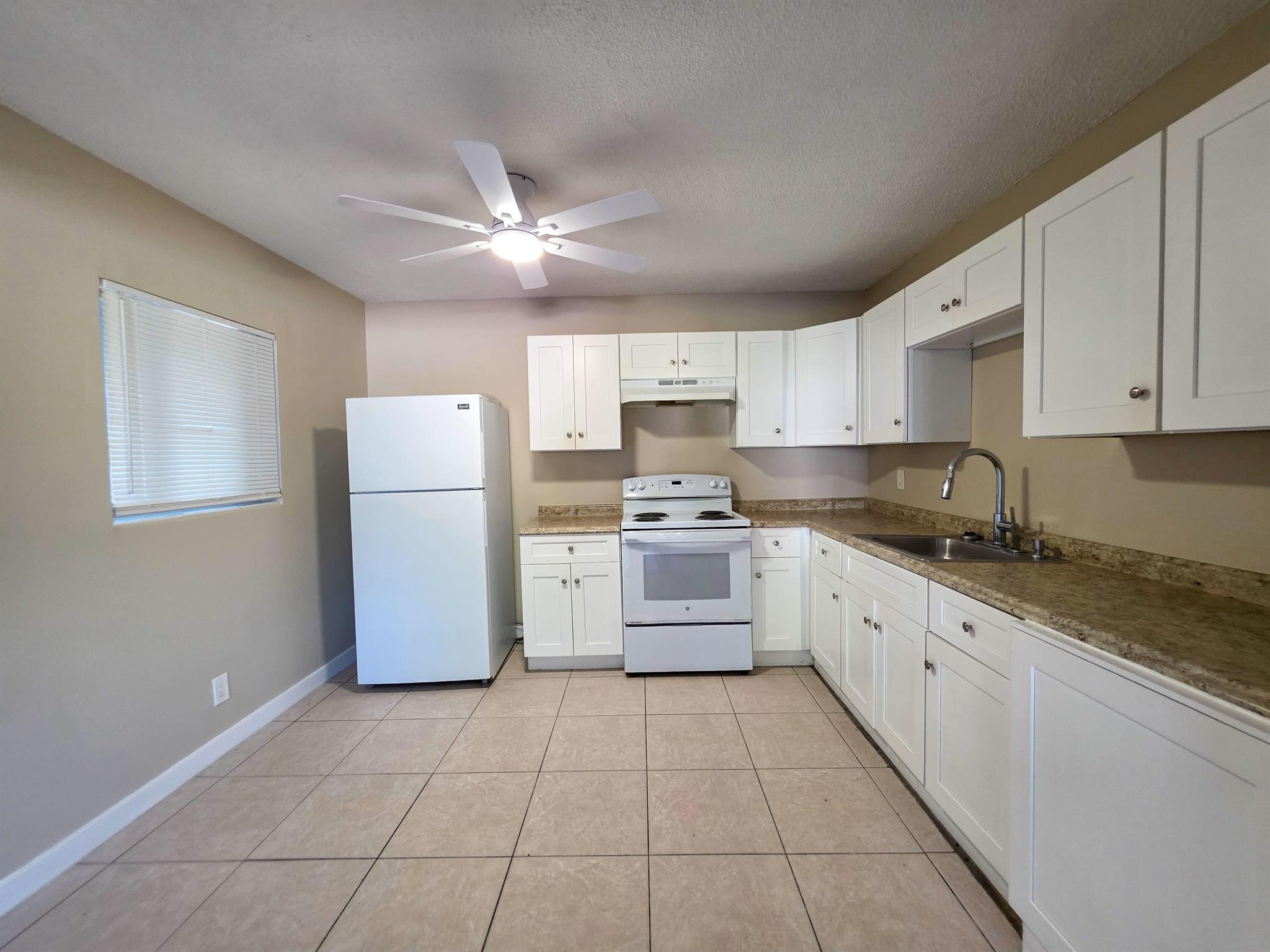 ENCLAVE AT CROWN PARK CON - Residential Lease