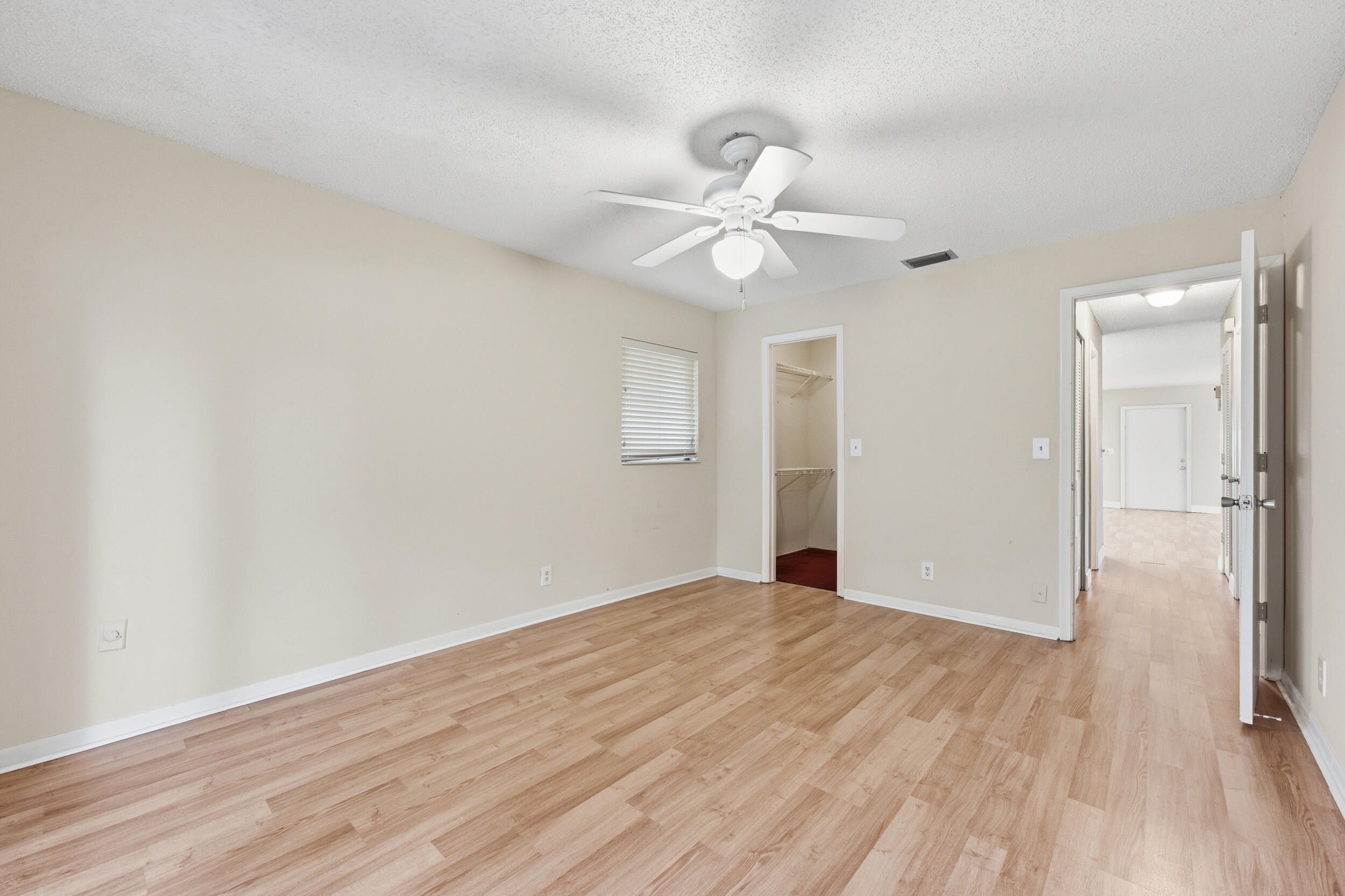 DELRAY VILLAS 3 - Residential