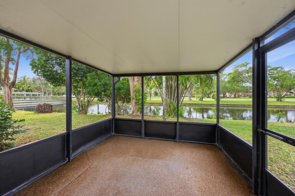 DELRAY VILLAS 3 - Residential