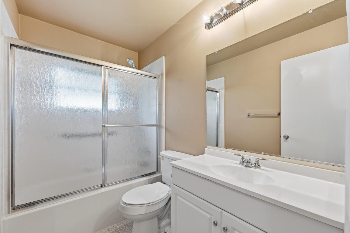 DELRAY VILLAS 3 - Residential