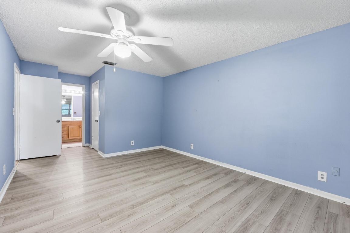 DELRAY VILLAS 3 - Residential