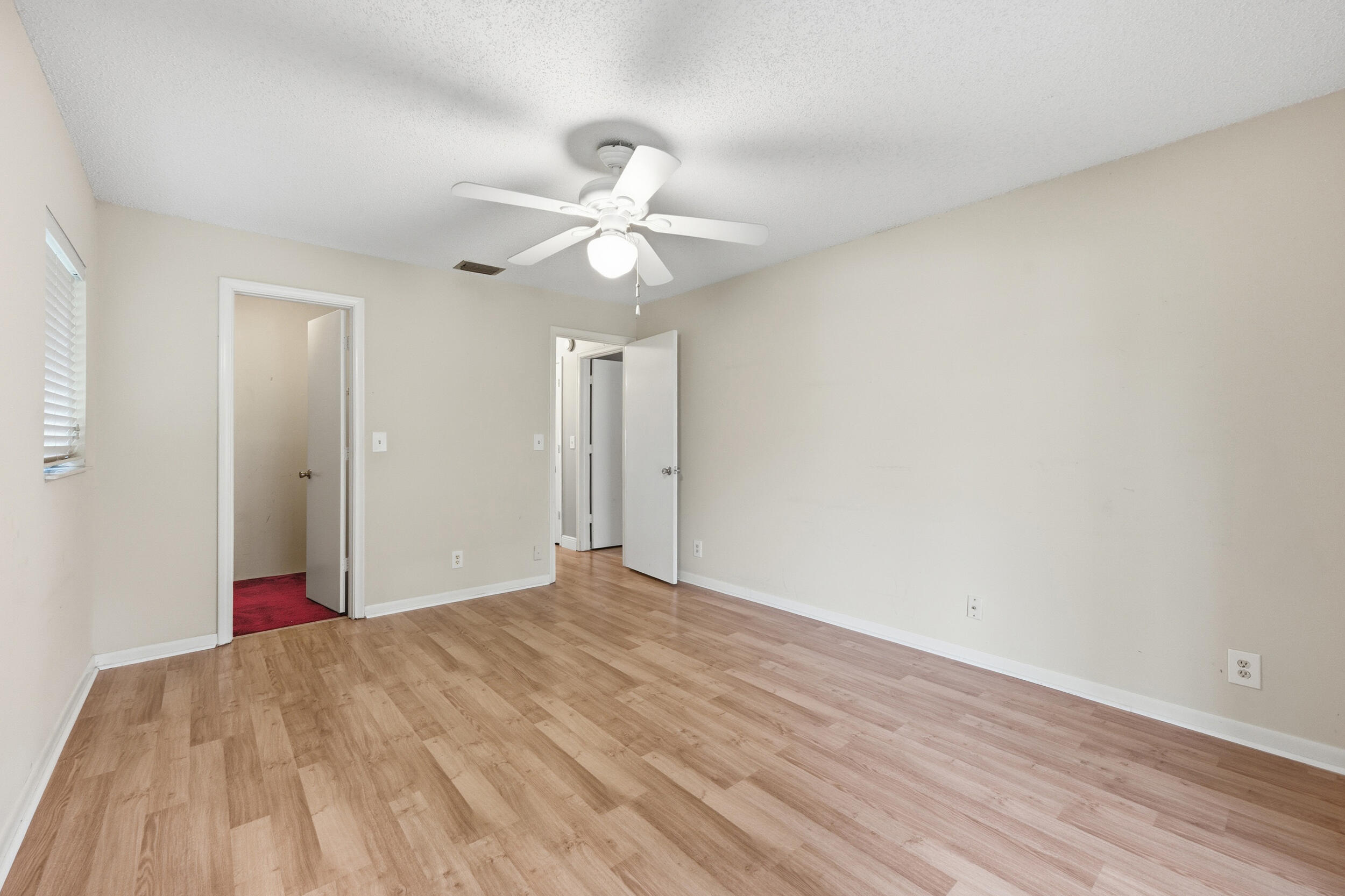 DELRAY VILLAS 3 - Residential